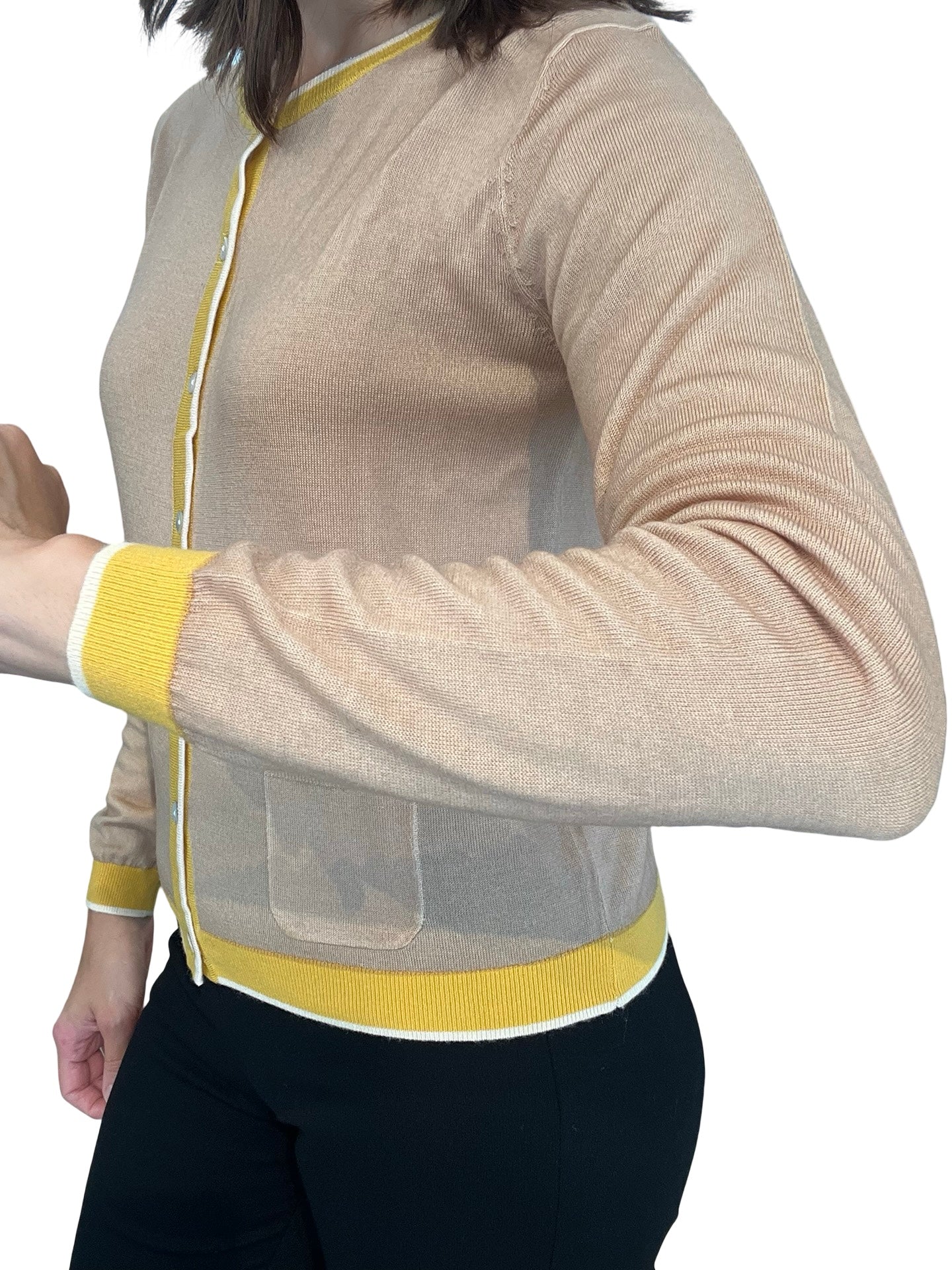 Cardigan a letto con le tasche rotonde al collo