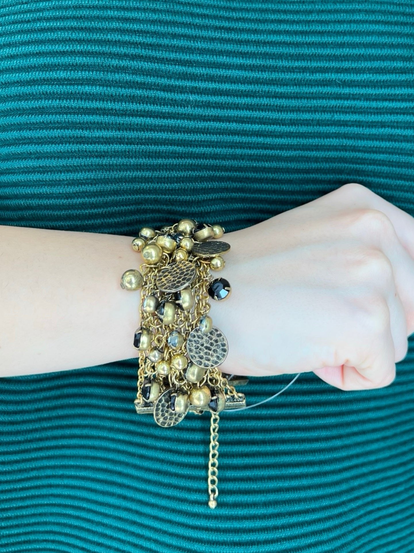 Bracelets Il Baco Da Seta Chaînes Médailles Et Pierres Noires