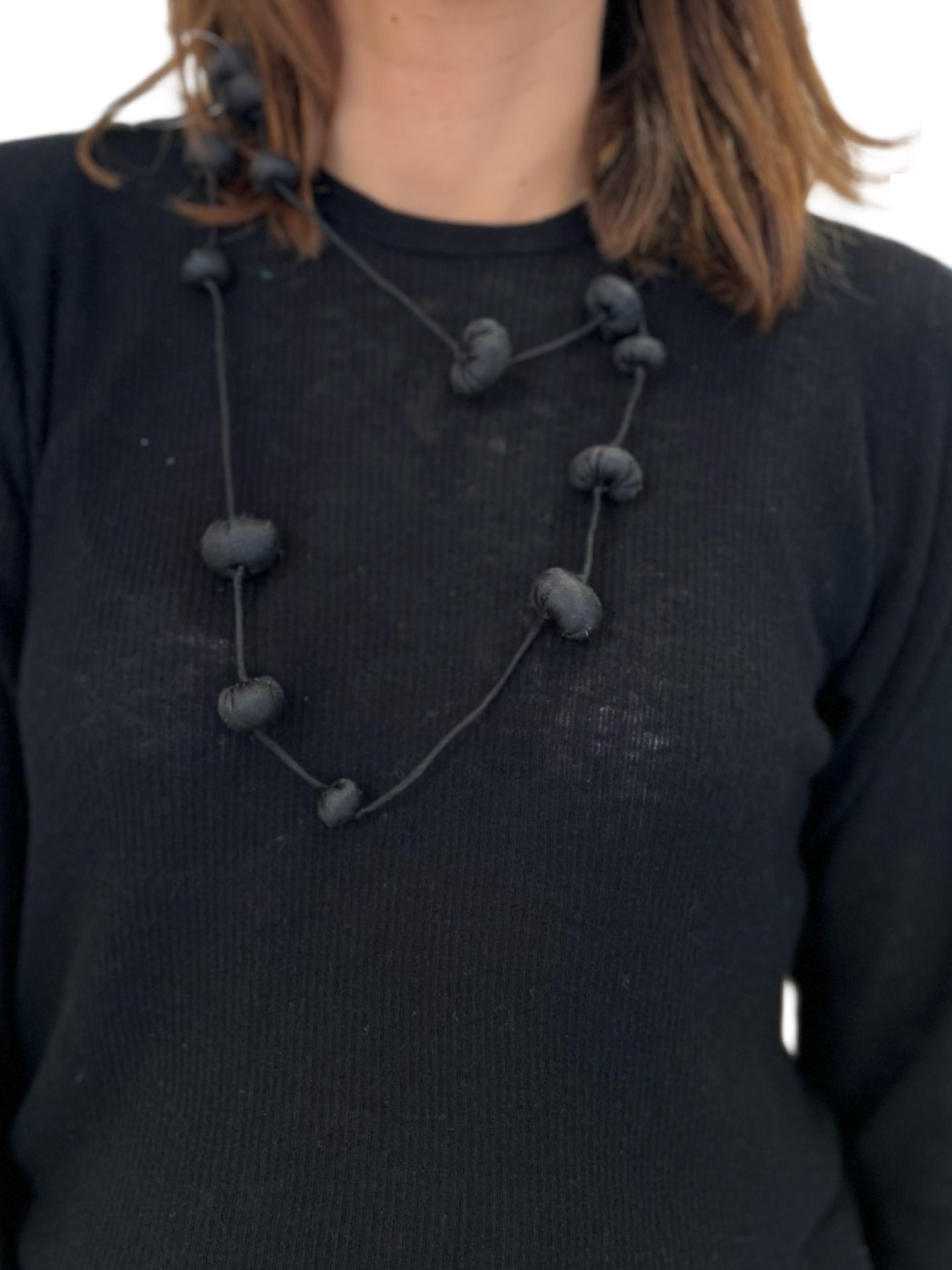 Collana Il Baco Da Seta Palline di seta bozzolo nero