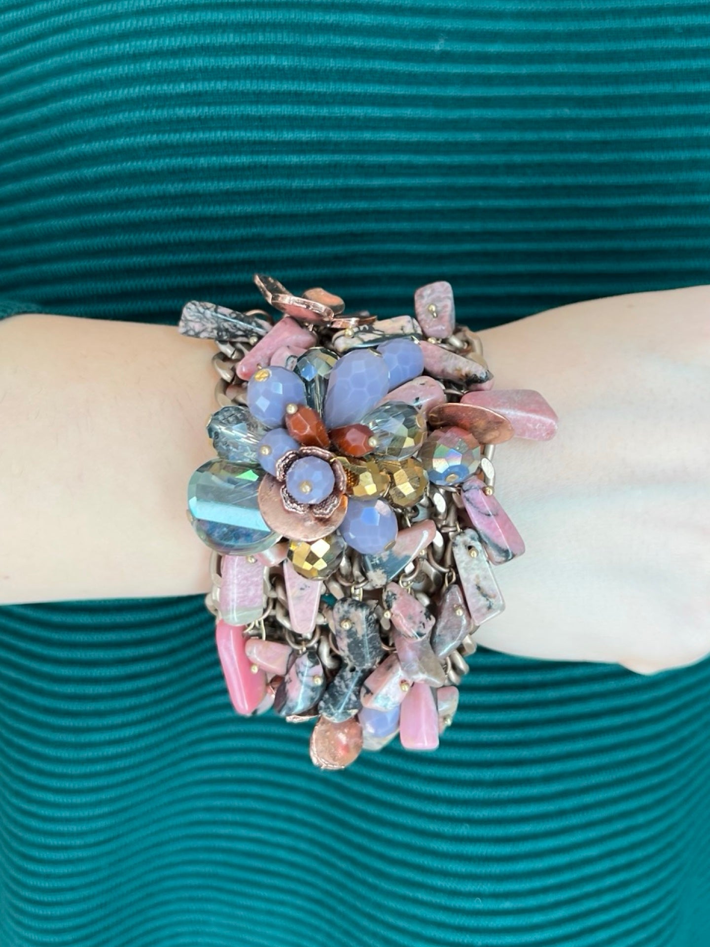 Bracciale Il Baco Da Seta Catene Fiori e Pietre Rosa