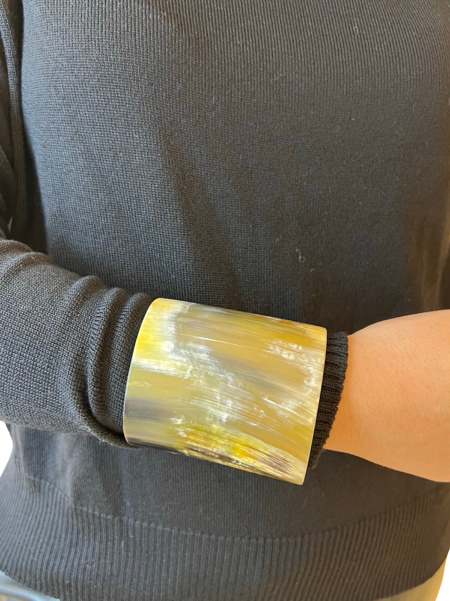 Brazalete Liviana Conti Cuerno Ancho Ambar