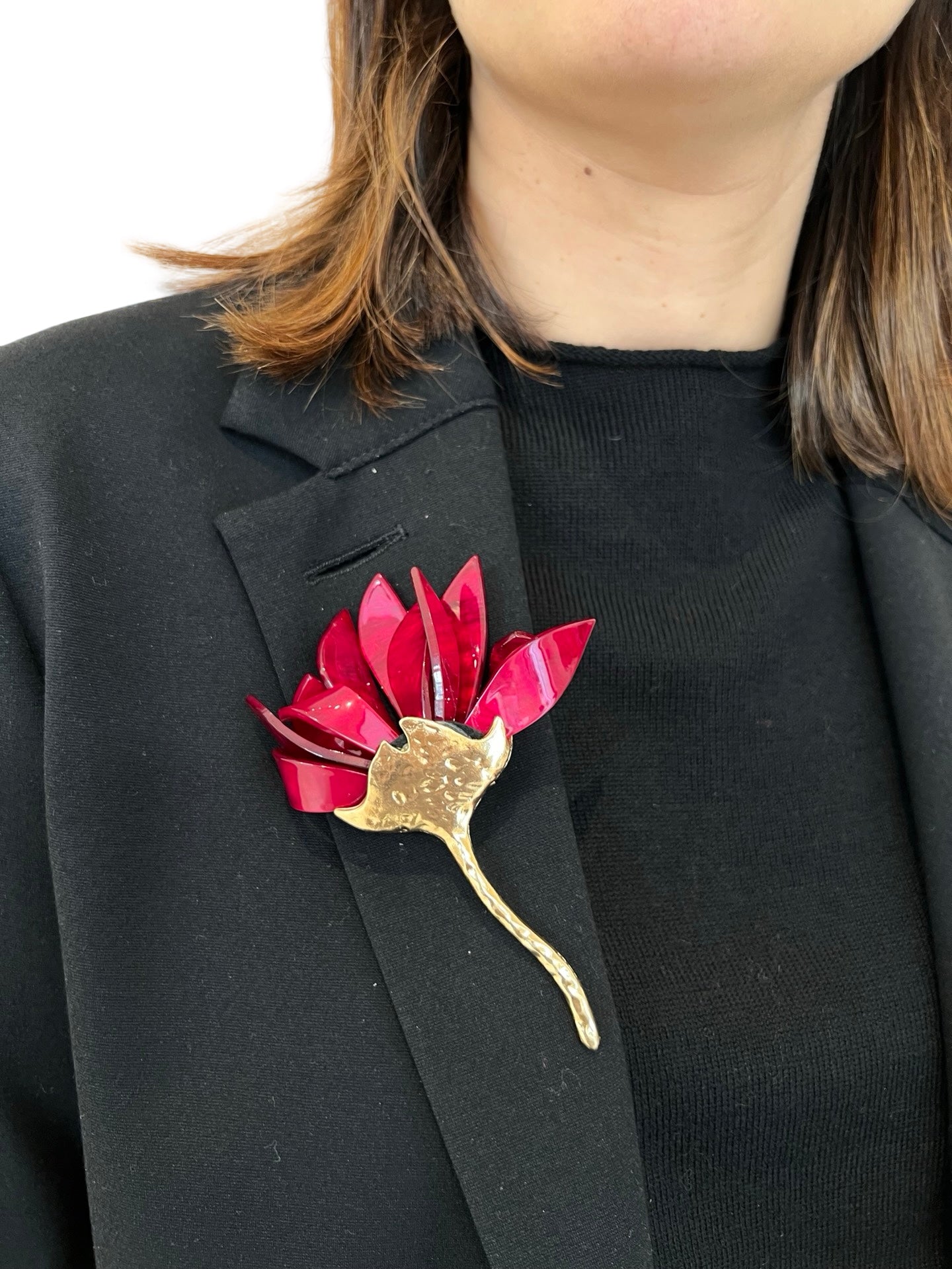 Broche Il Baco Da Seta Flor Metal Resina Fucsia