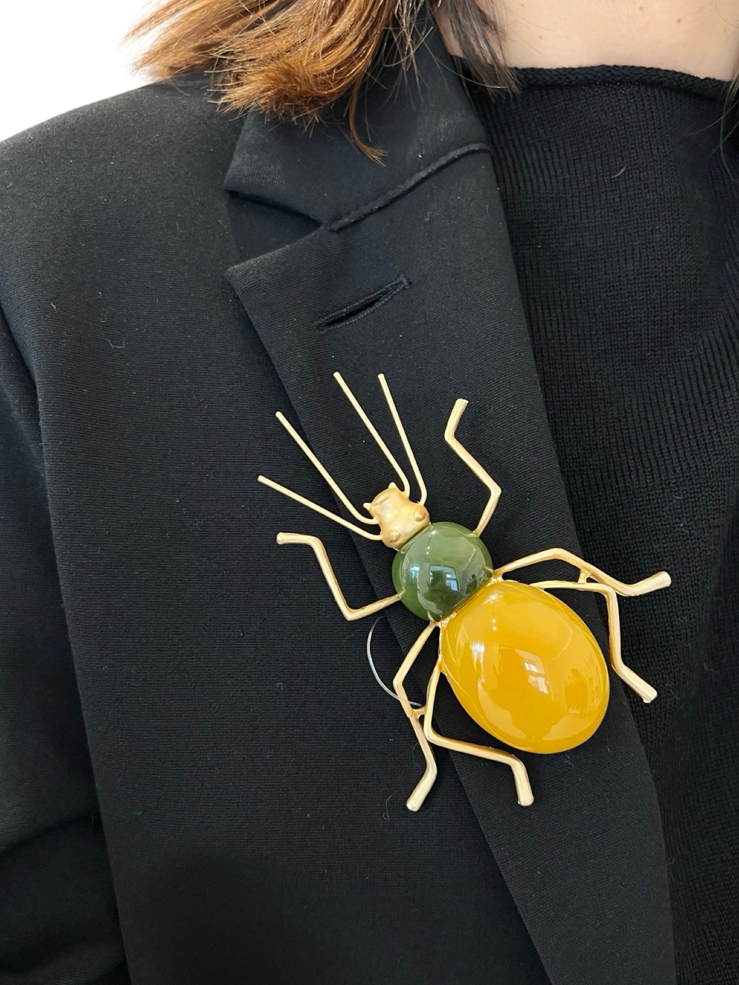 Broche Il Baco Da Seta Bicho Resina Mostaza