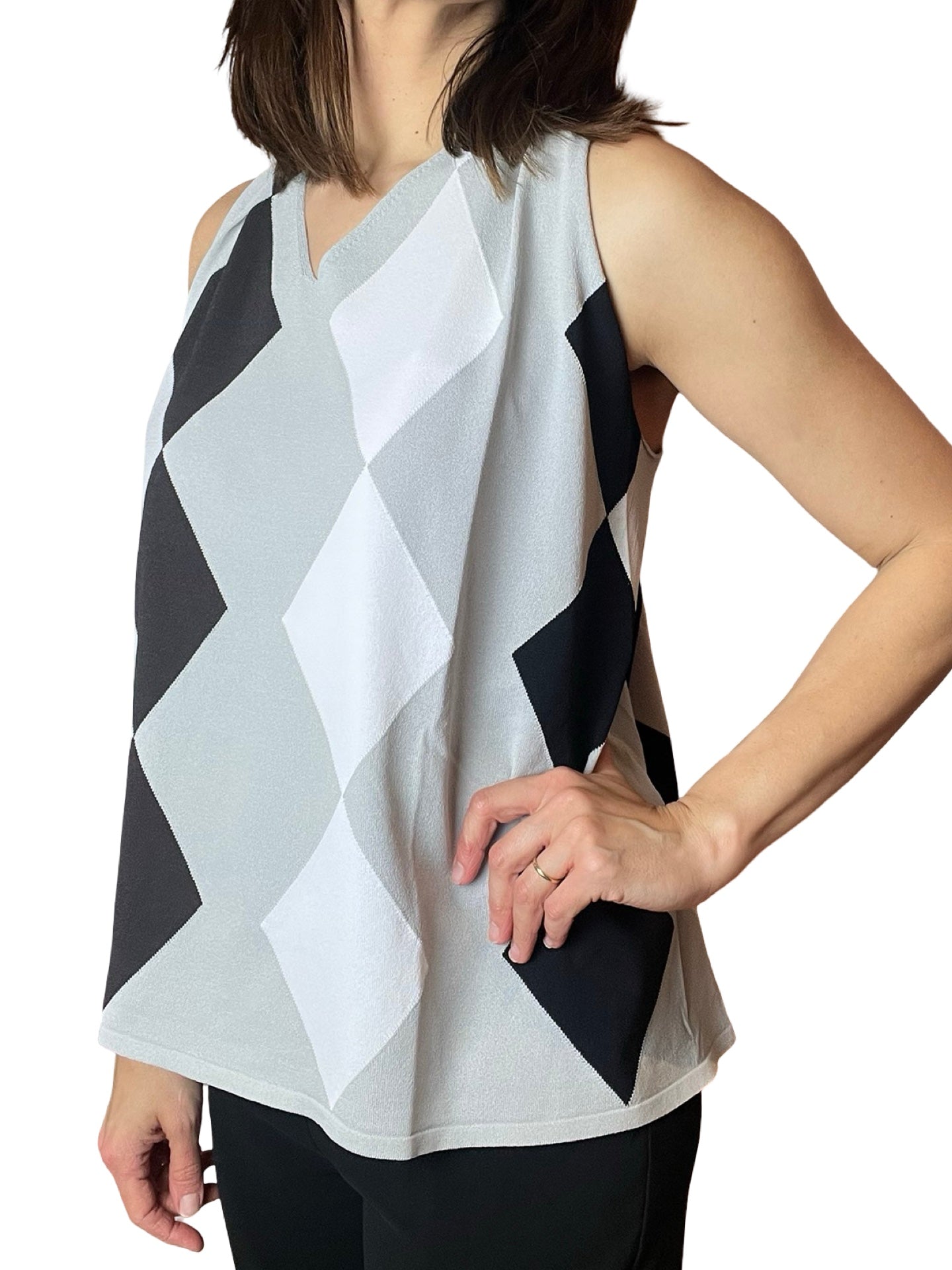 Lightweight Conti Sleeveless Rhombus Sweater