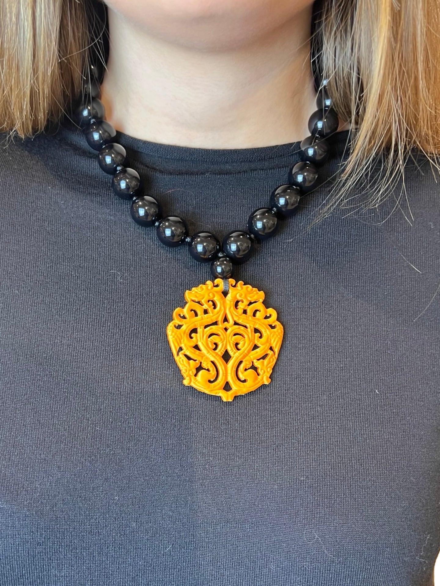 Collar Fabrizio Marcantelli Medallon Negro Corto