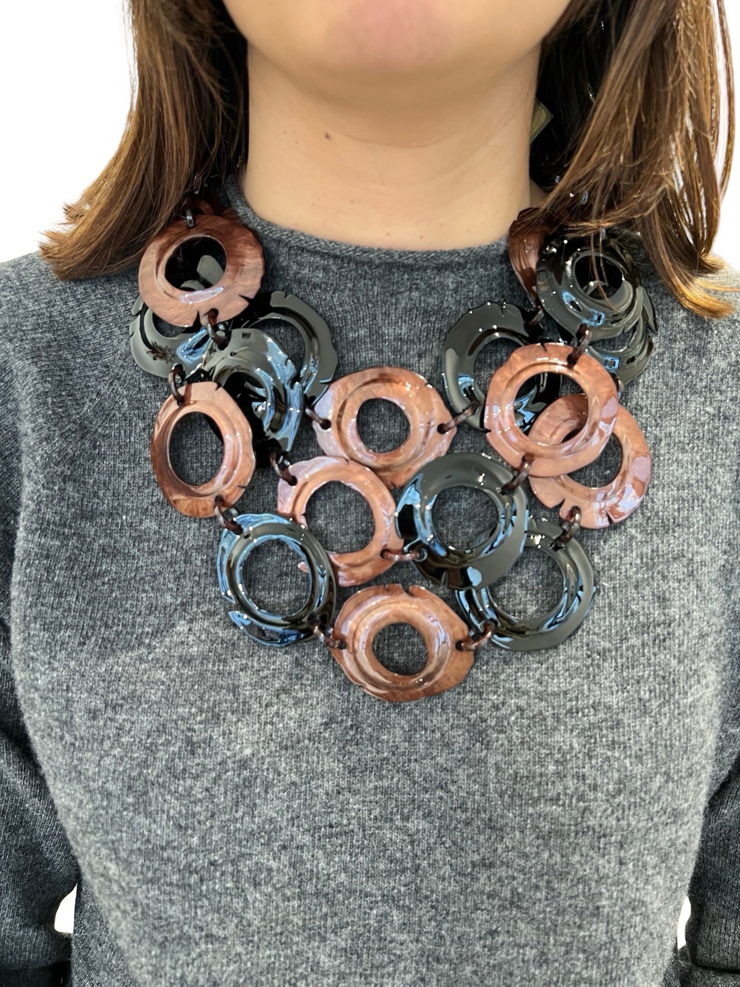 Collar Il Baco Da Seta Triple Tiras Anillas Marrón