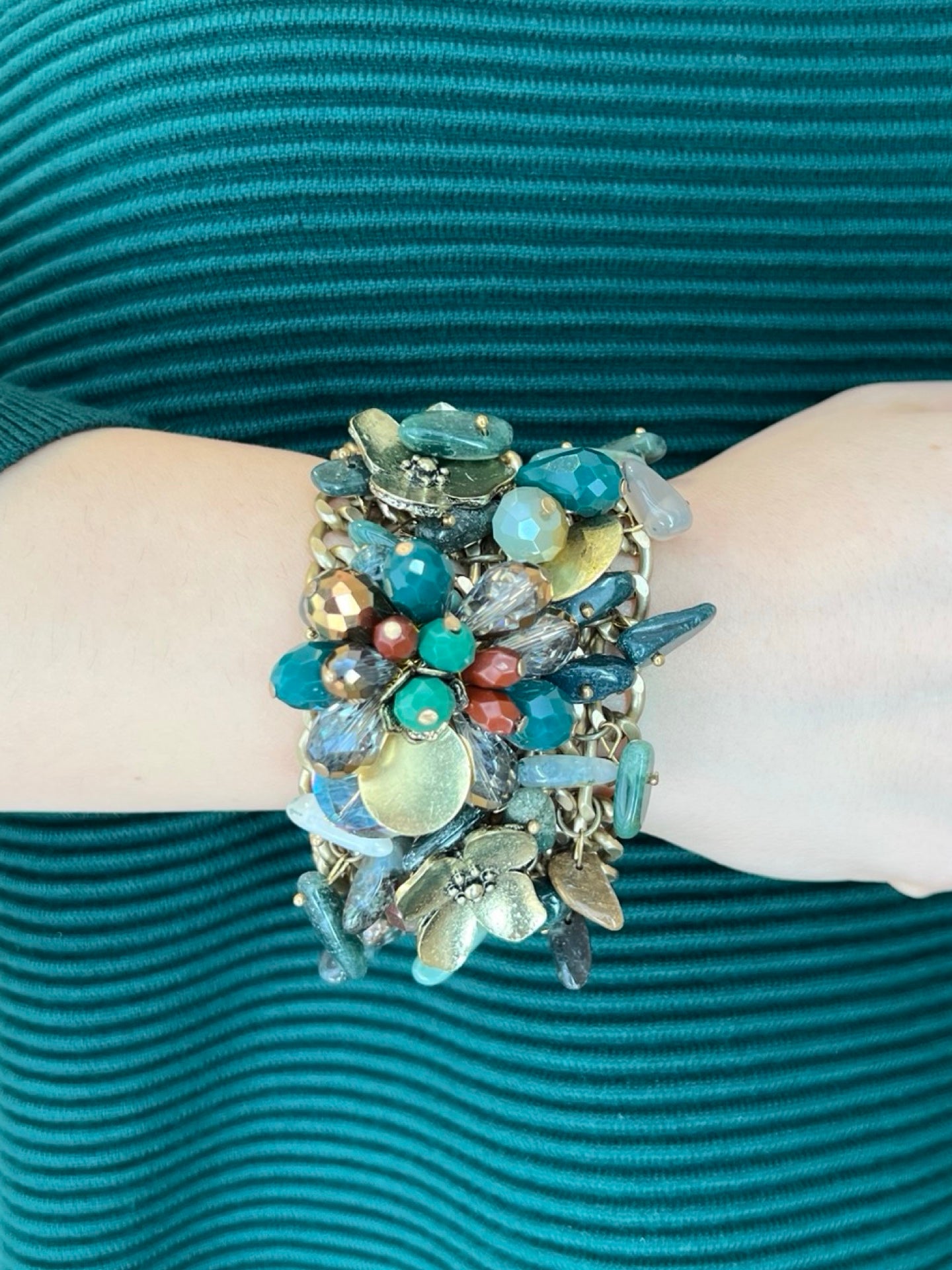 Bracelet Il Baco Da Seta Chains Flowers and Green Stones