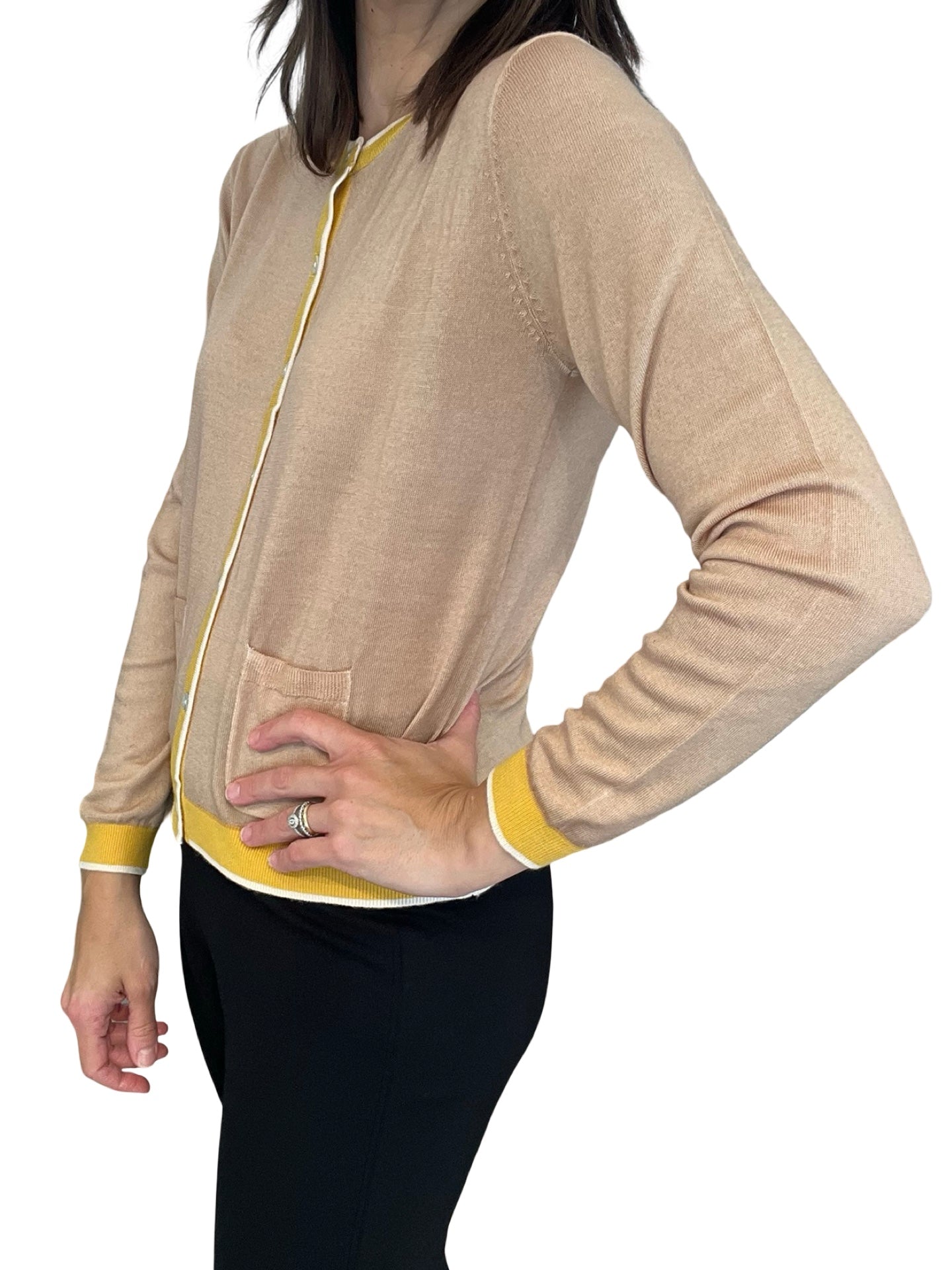 Cardigan in Bed with you round neck pockets