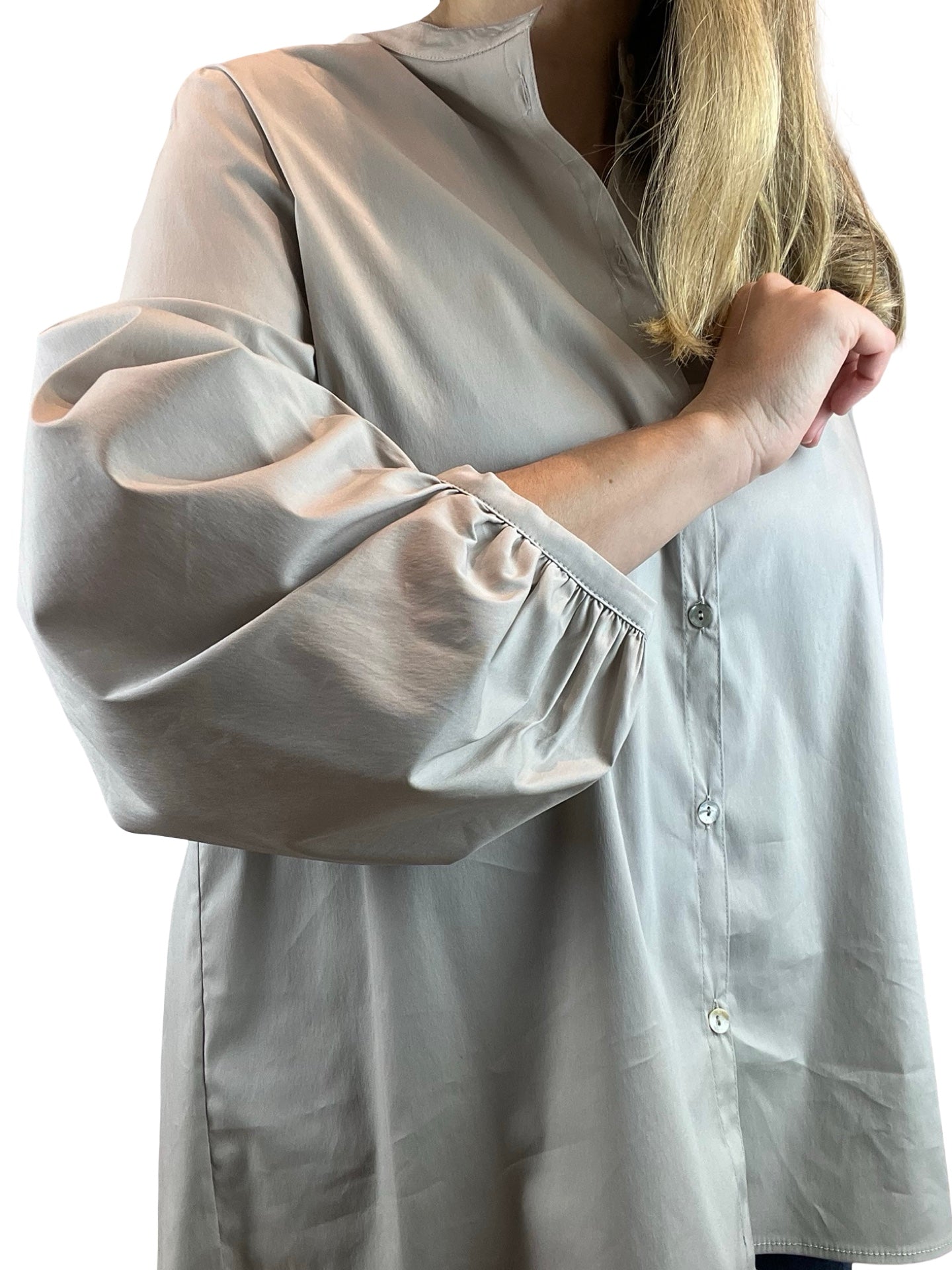 Adele Mao Gathered Sleeve Shirt