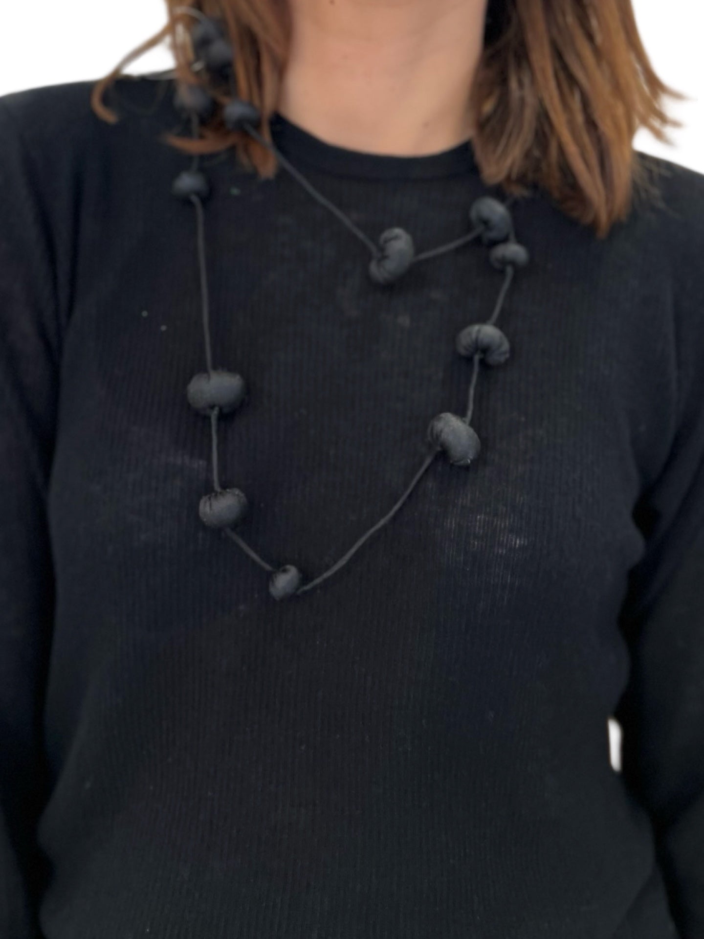 Collana Il Baco Da Seta Palline di seta bozzolo nero