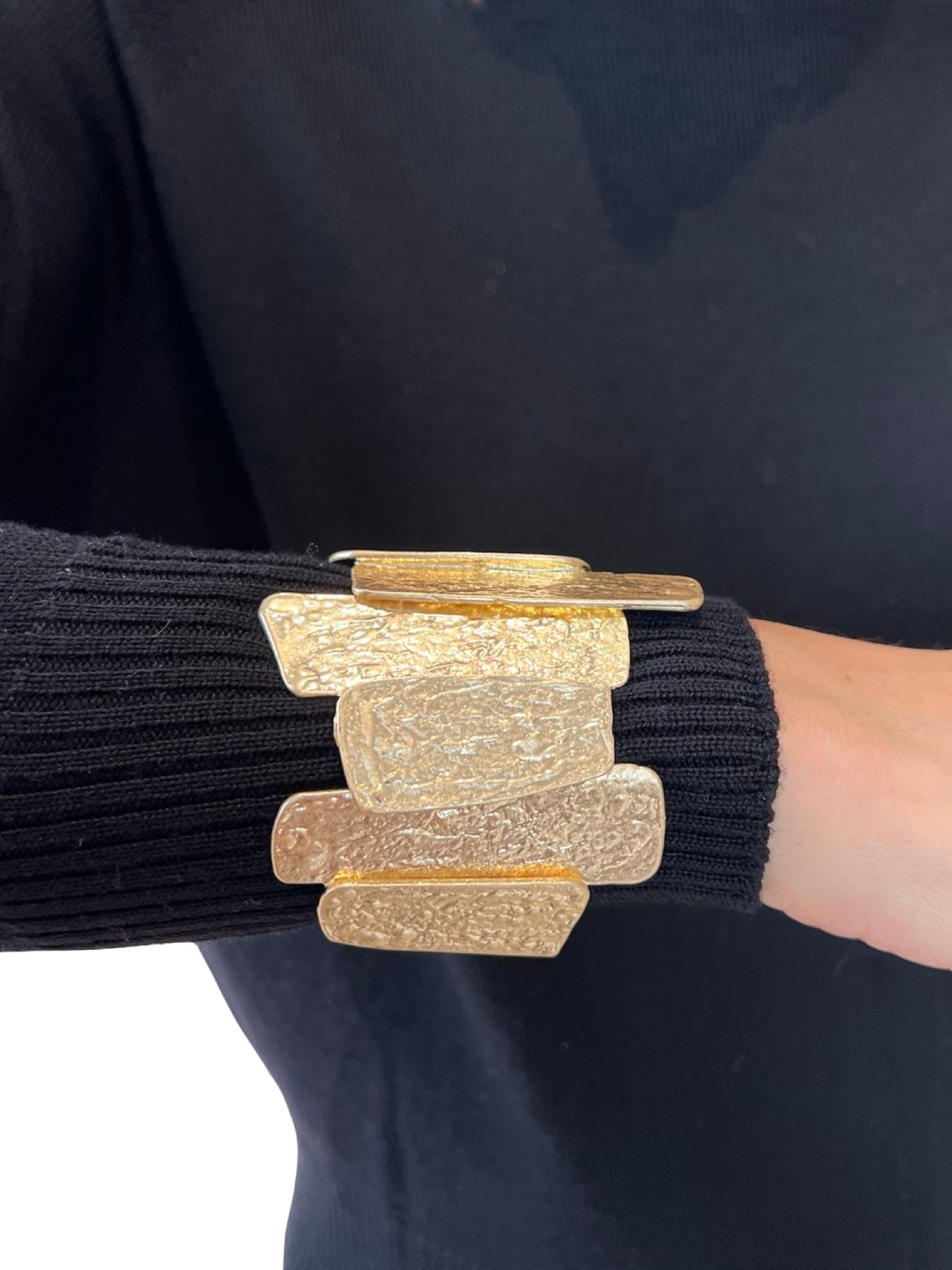 Pulsera Il Baco Da Seta Elastica Cuentas Metal Dorada