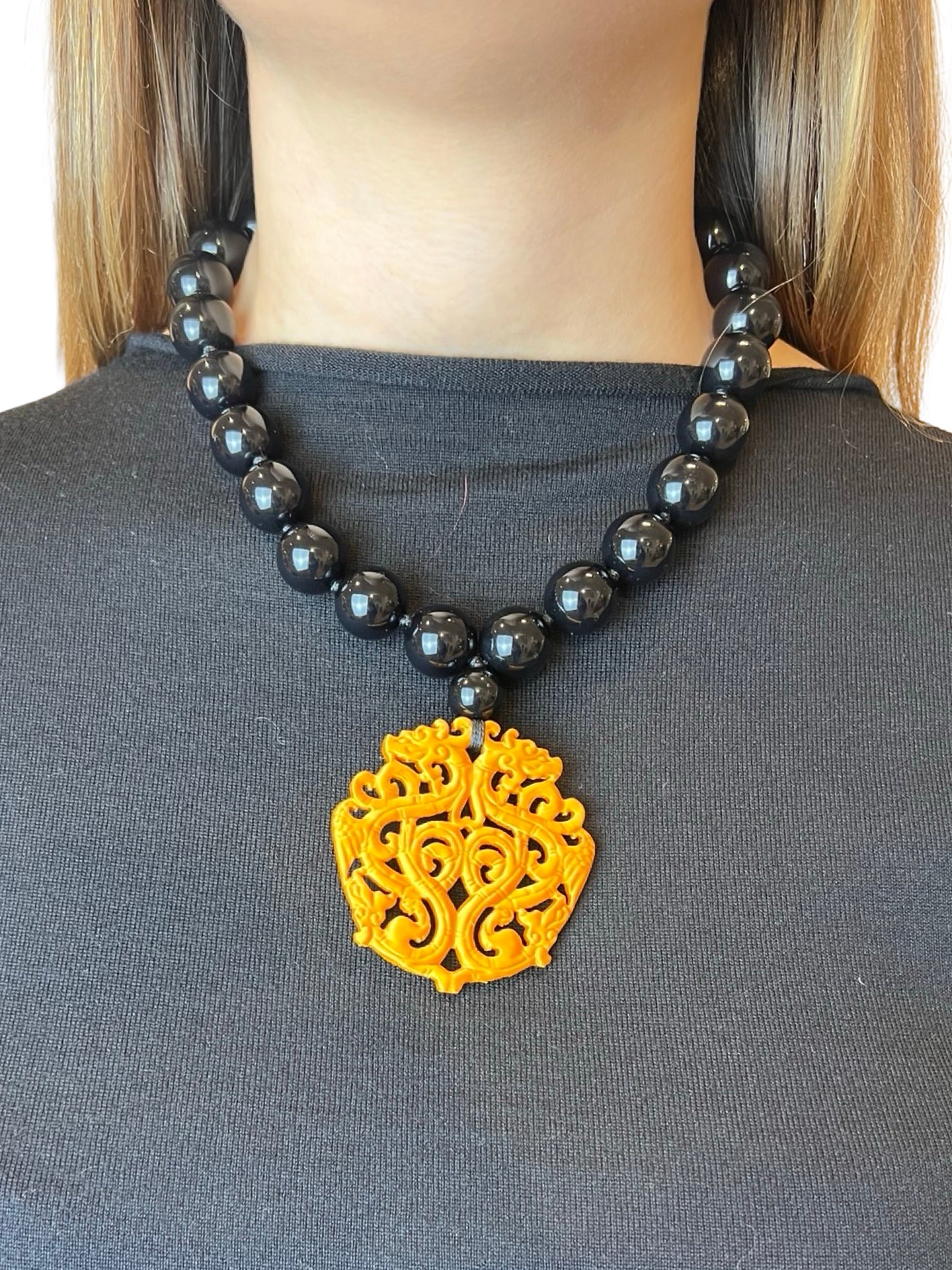 Collar Fabrizio Marcantelli Medallon Negro Corto