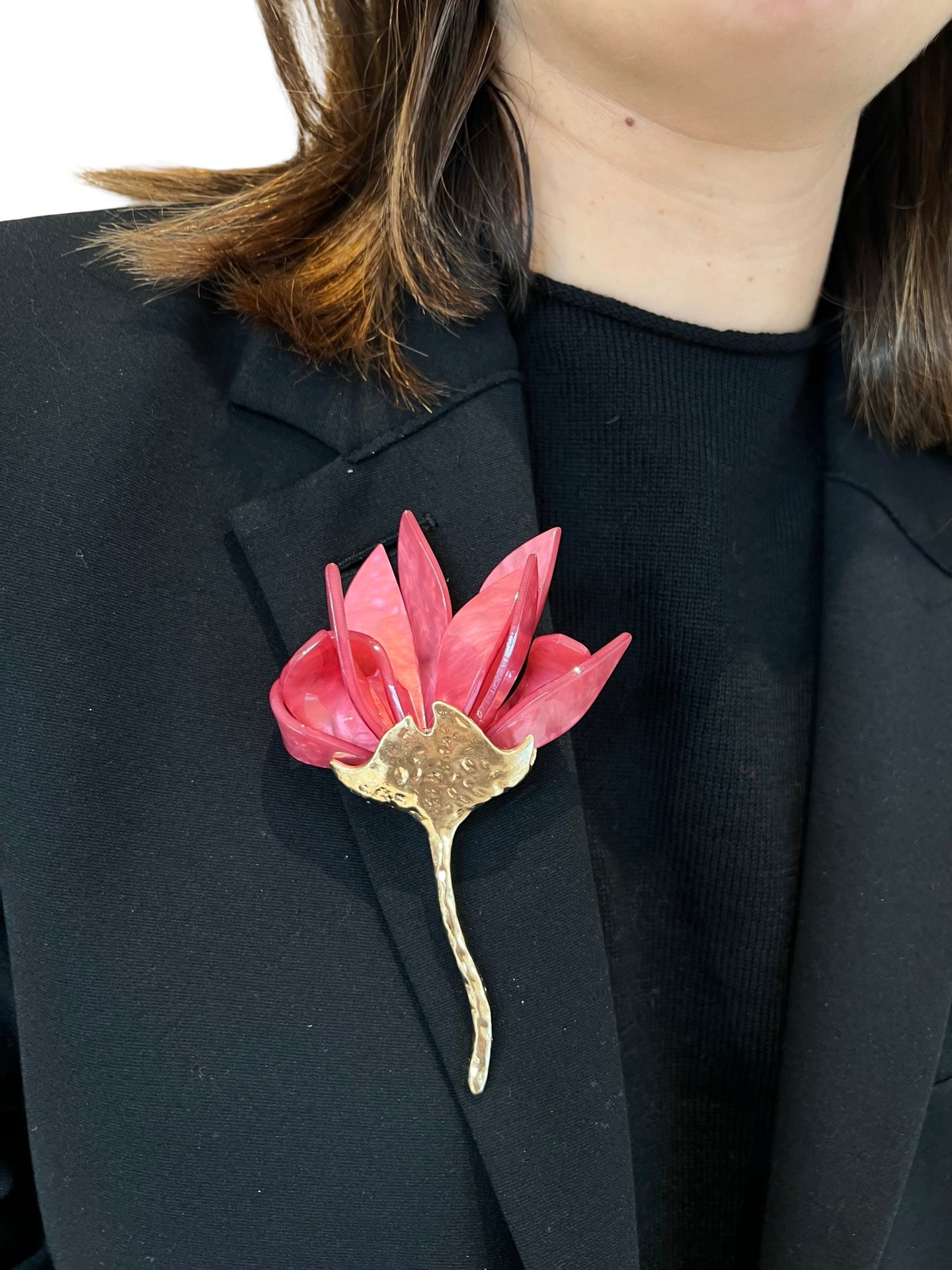 Broche Il Baco Da Seta Flor Metal Resina Rosa