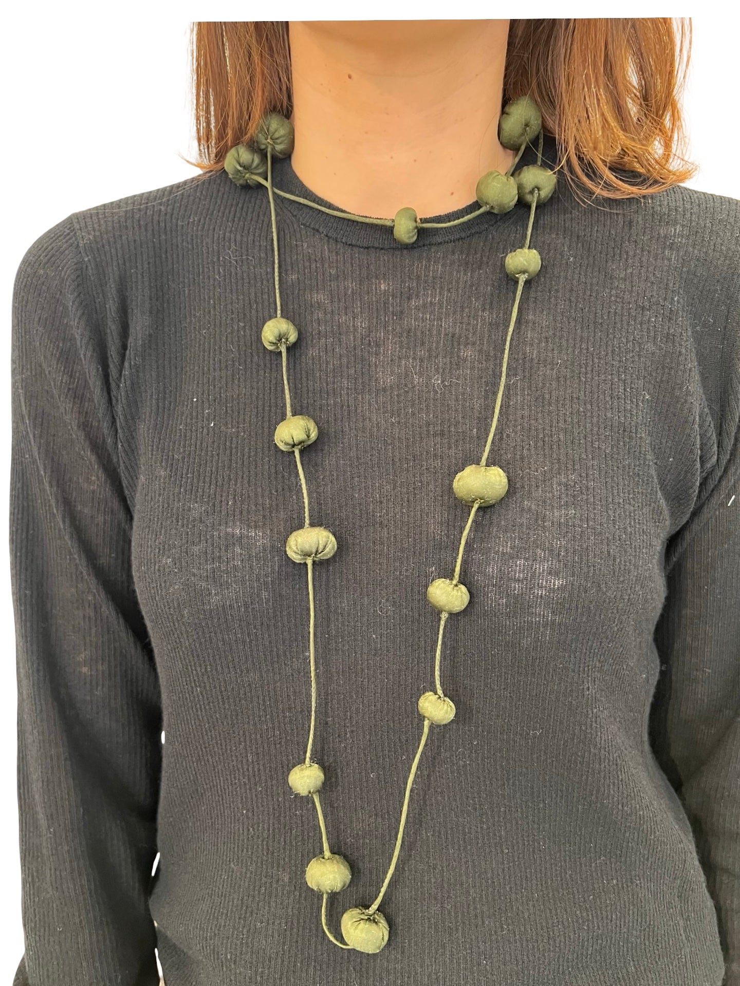 Collana Il Baco Da Seta Palline di seta bozzolo color kaki