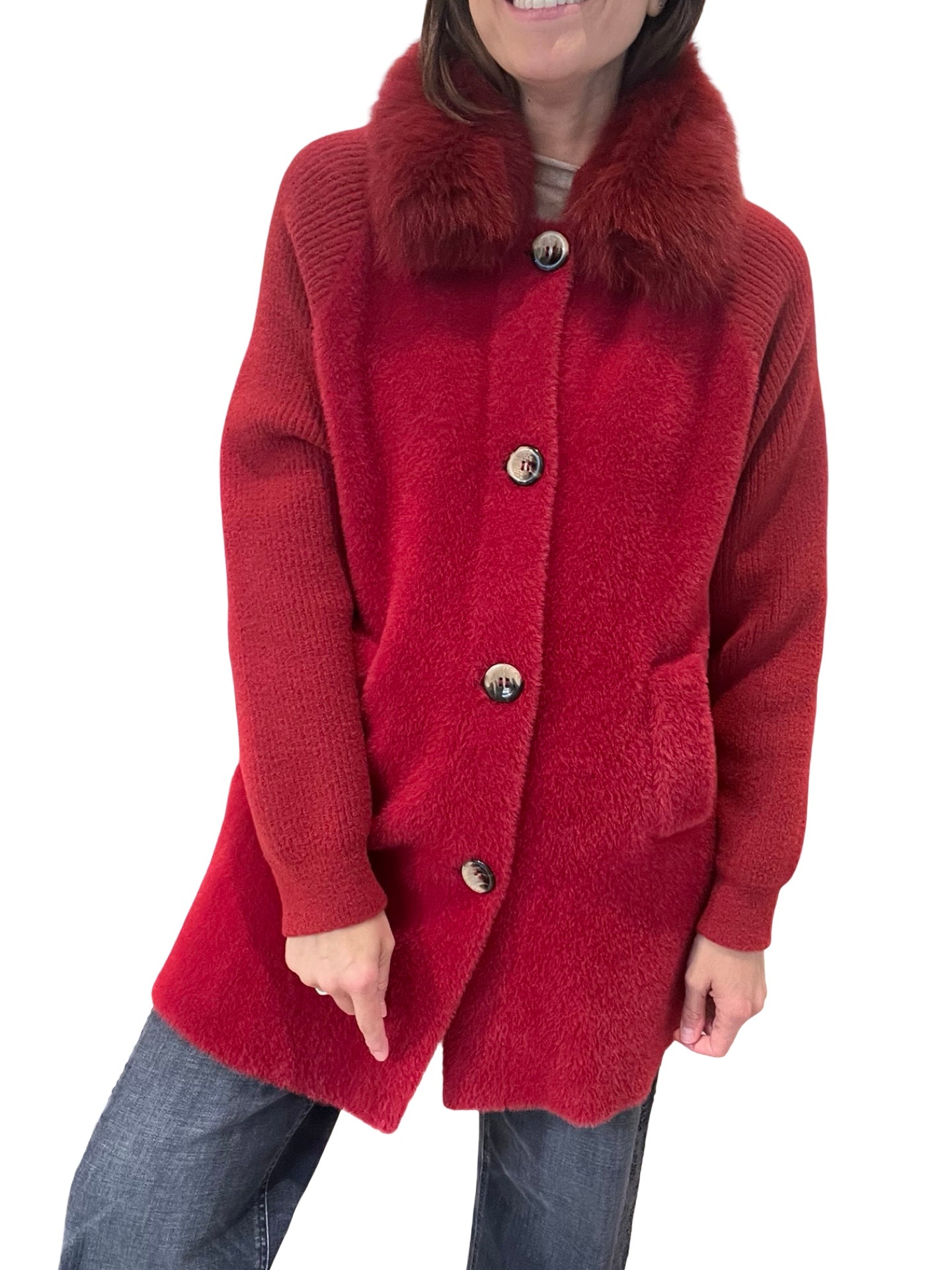 Cappotto VLab lavorato a maglia con collo in pelliccia