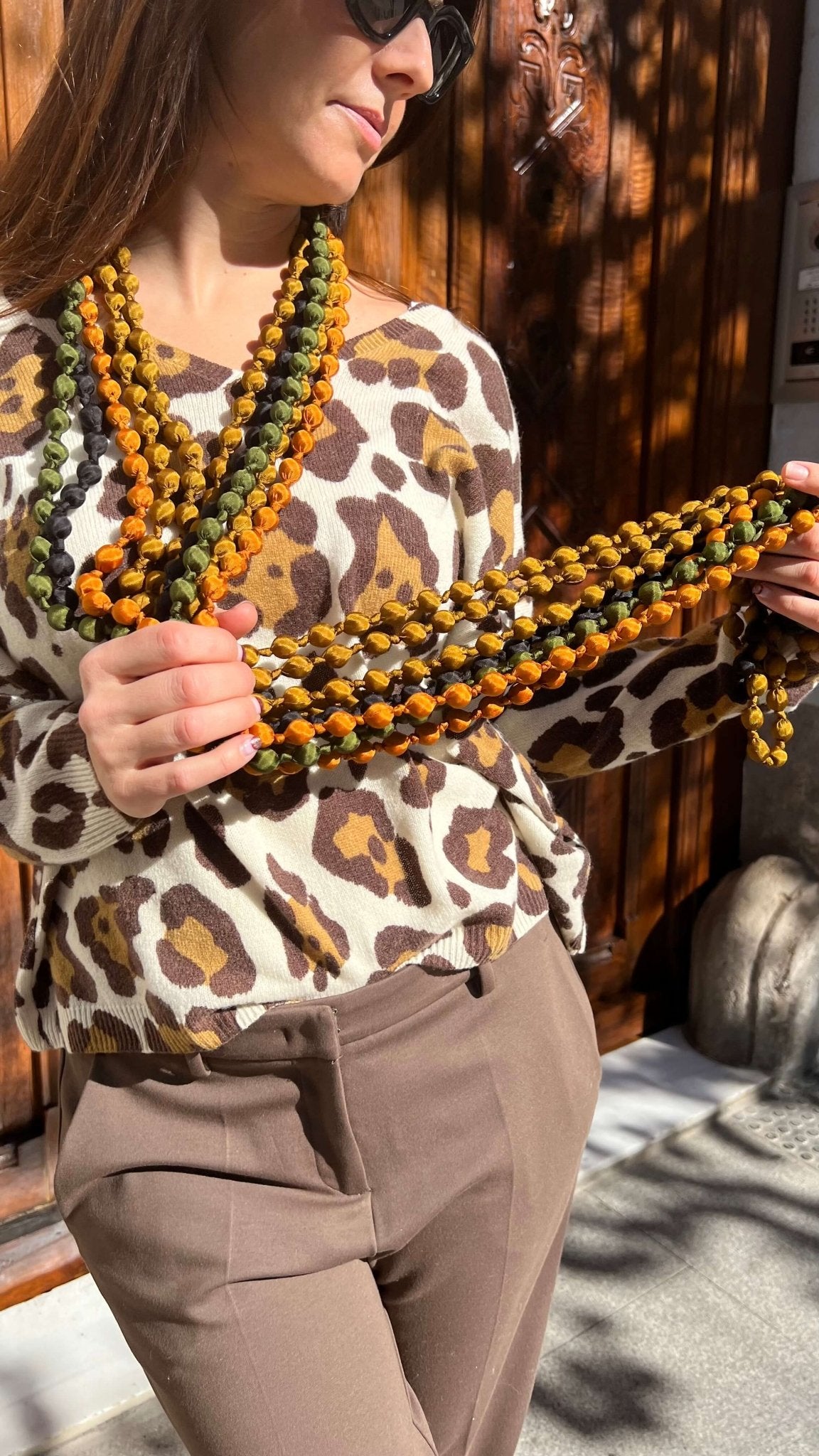 Collar Il Baco Da Seta Bolas Seda Bermellón