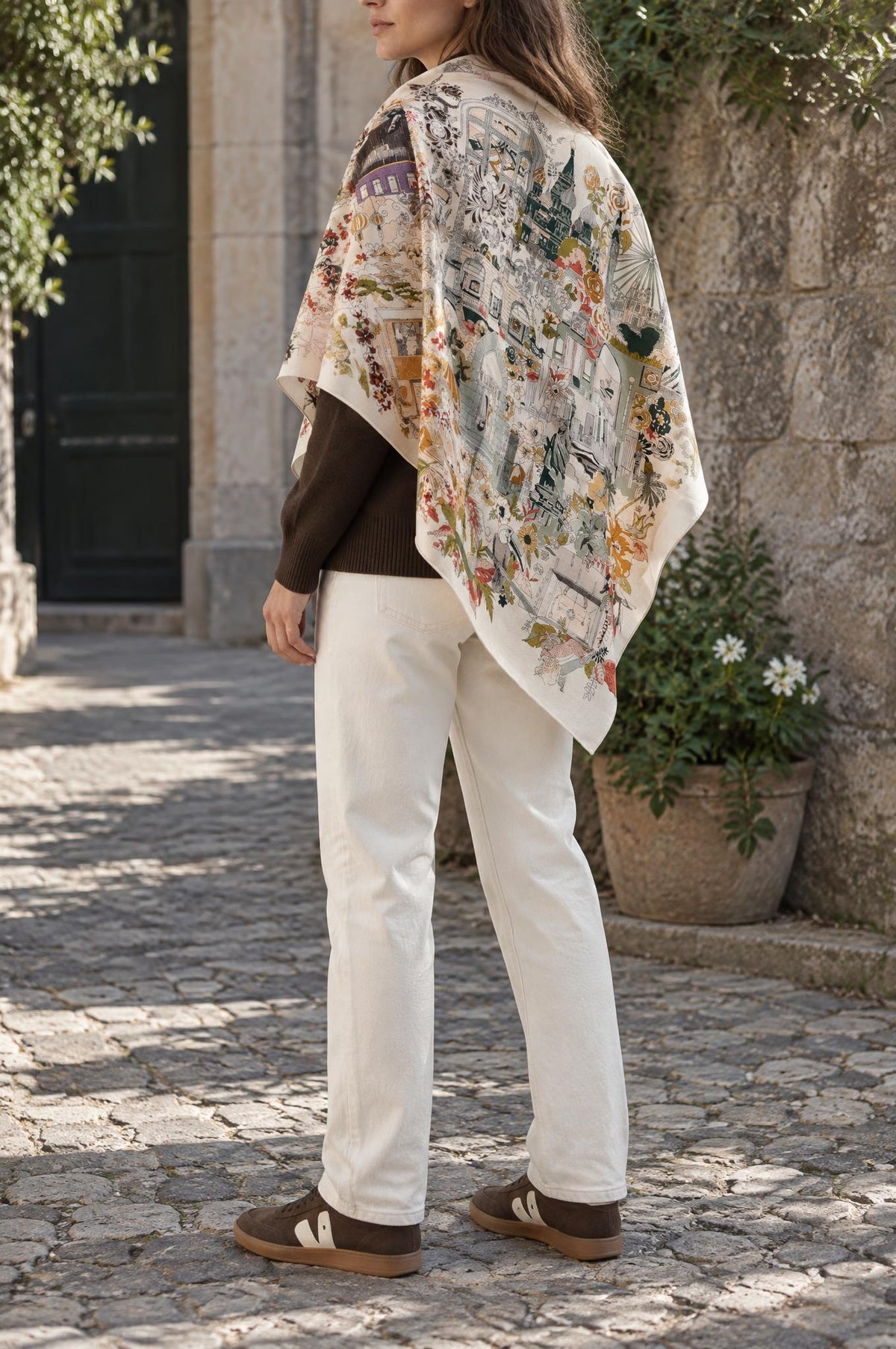 Maxi Pañuelo Maison Fanli Ciudades del Mundo Gris