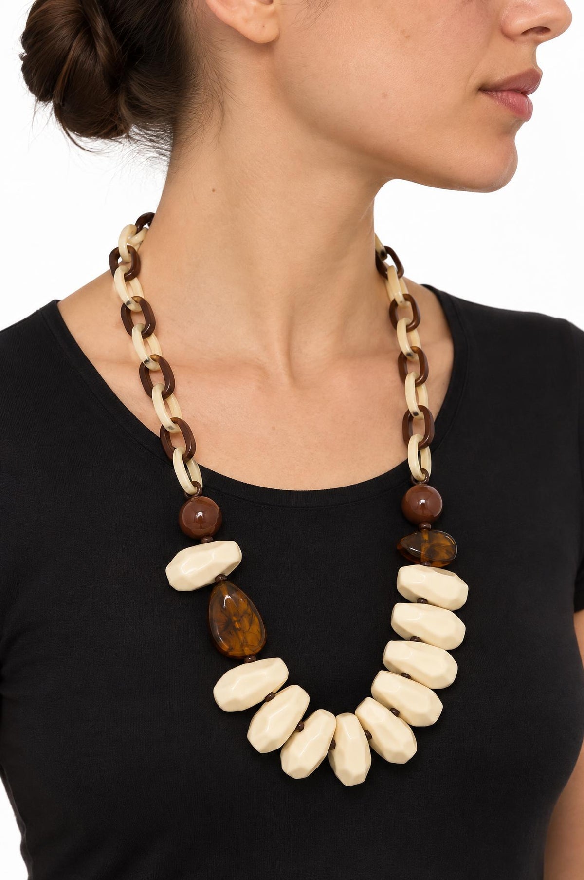 Collana Il Baco Da Seta Collegamenti grezzi
