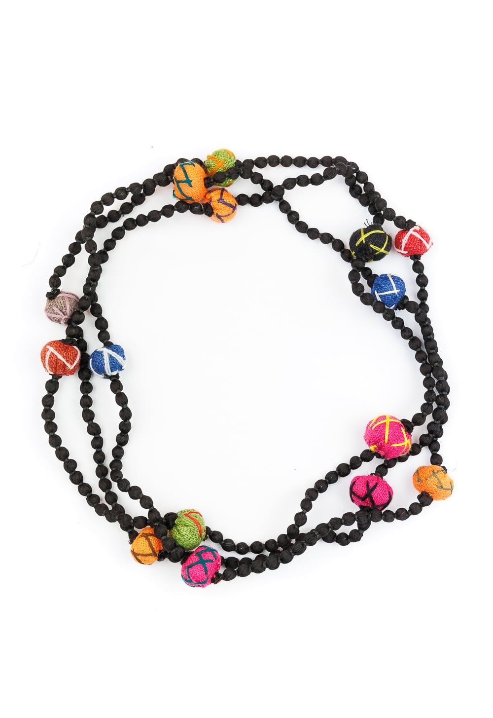 Collana Il Baco Da Seta Cuscini neri con palline di seta