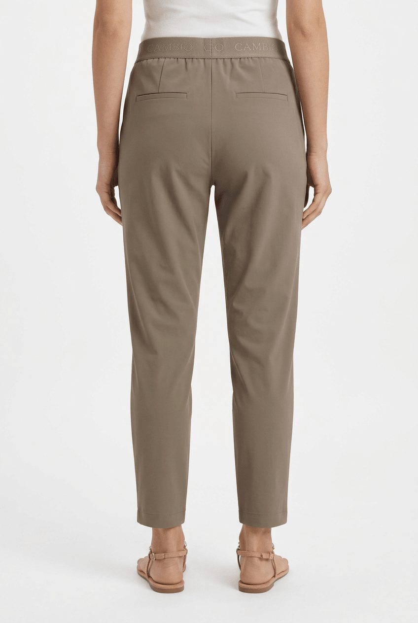 Pantaloni di ricambio utili Elena