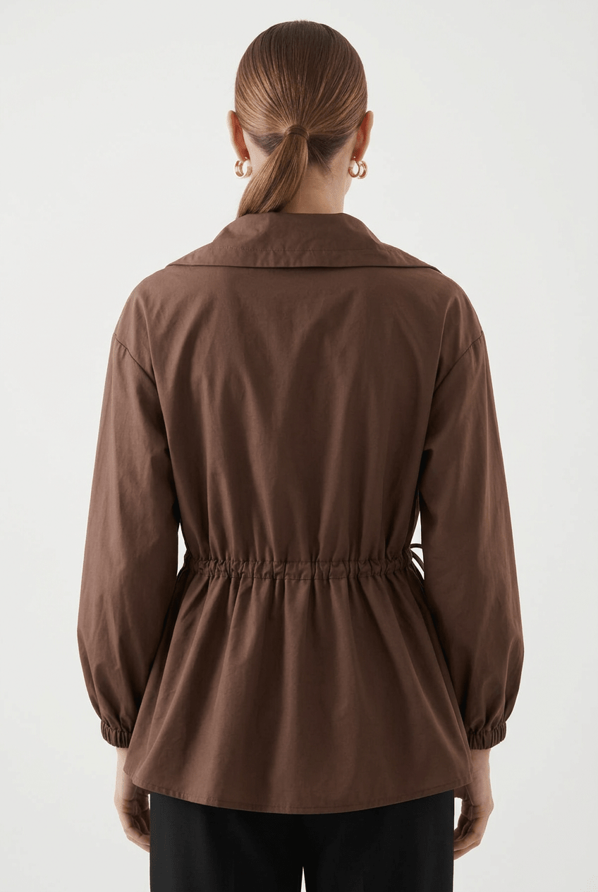 Veste marron à ceinture