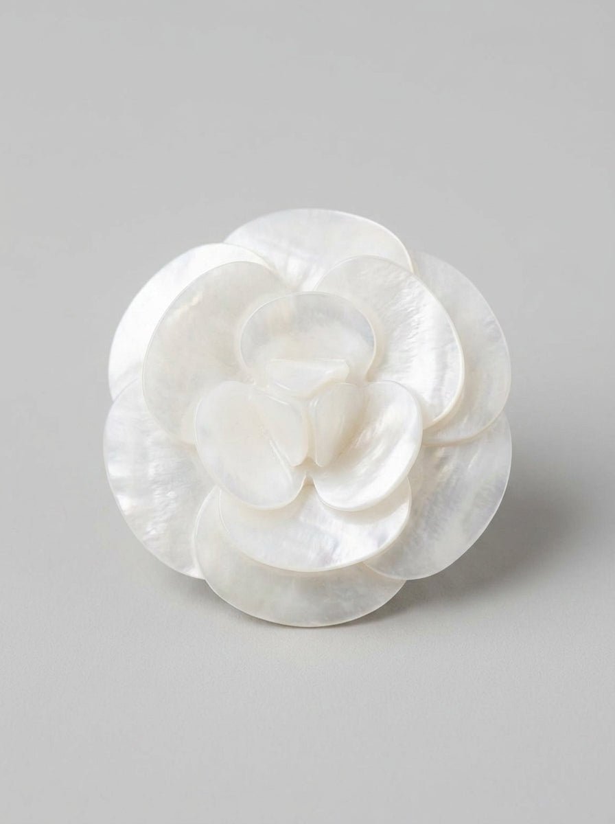 Broche Il Baco Da Seta Camelia Blanco