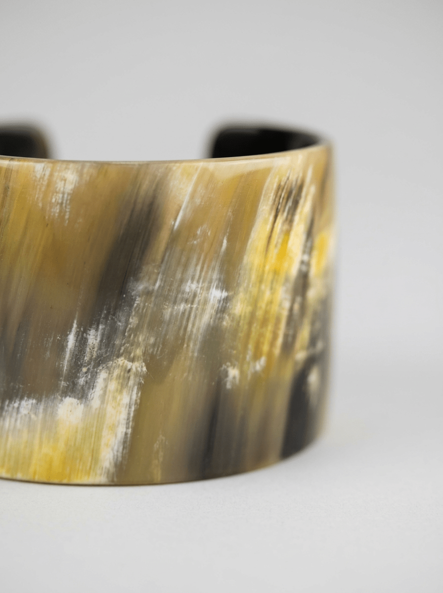 Brazalete Liviana Conti Cuerno Ancho Ambar