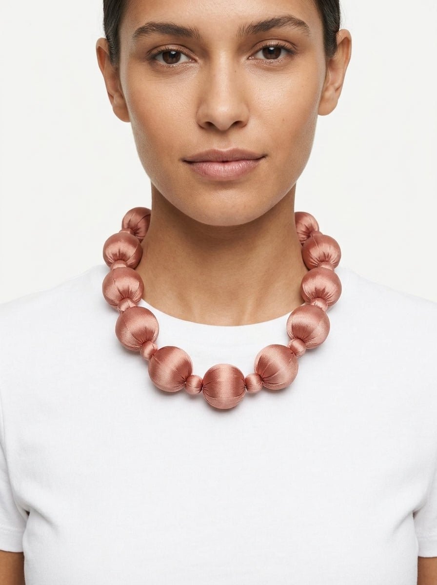 Collar Il Baco Da Seta Linh Rosa Empolvado