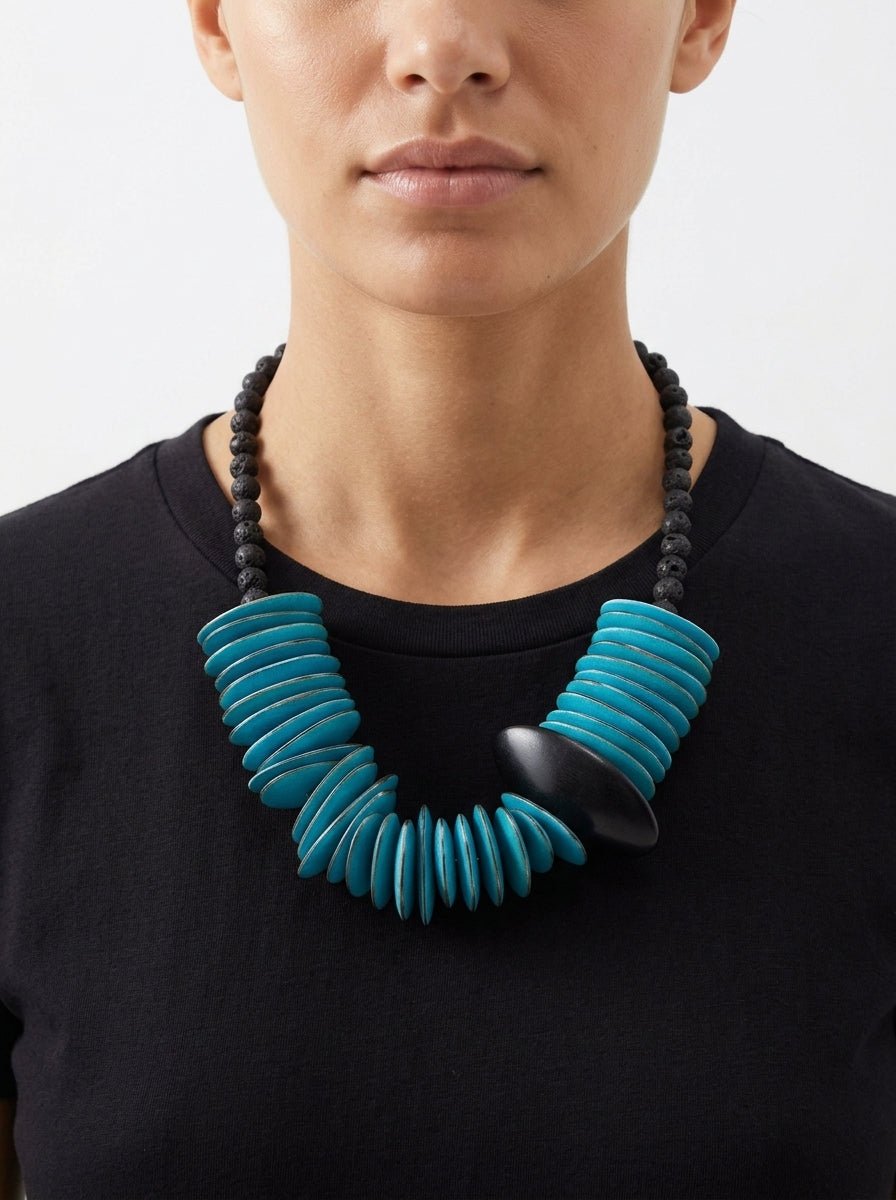 Collar Liviana Conti Bolas Negras Detalle Turquesa