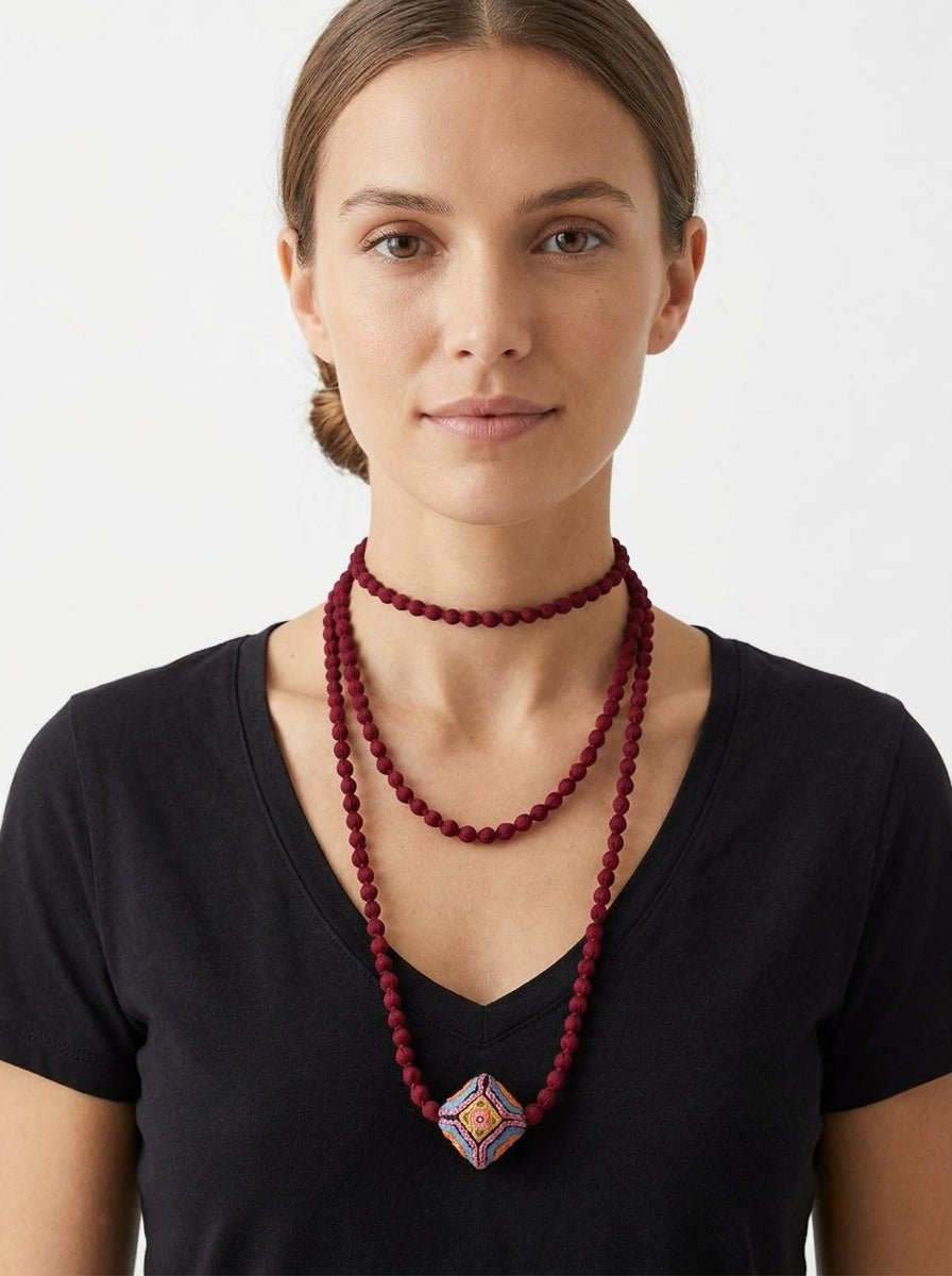 Necklace Il Baco Da Seta Mini Balls Ly Burgundy Pillow