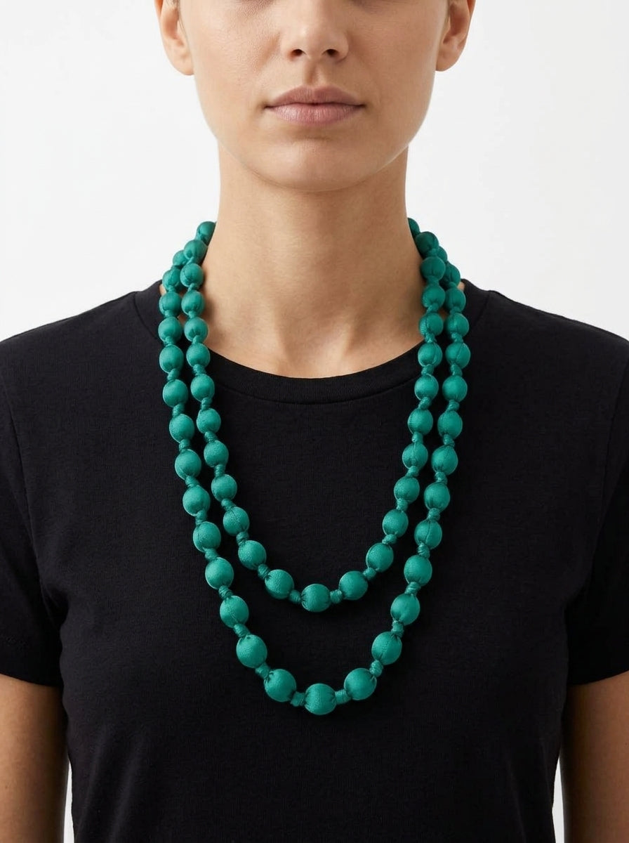 Collar Il Baco Da Seta Bolas Seda Petróleo 5.4