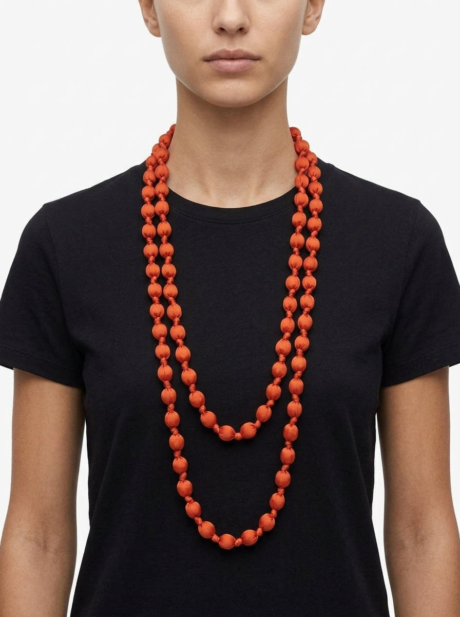 Collar Il Baco Da Seta Bolas Seda Bermellón