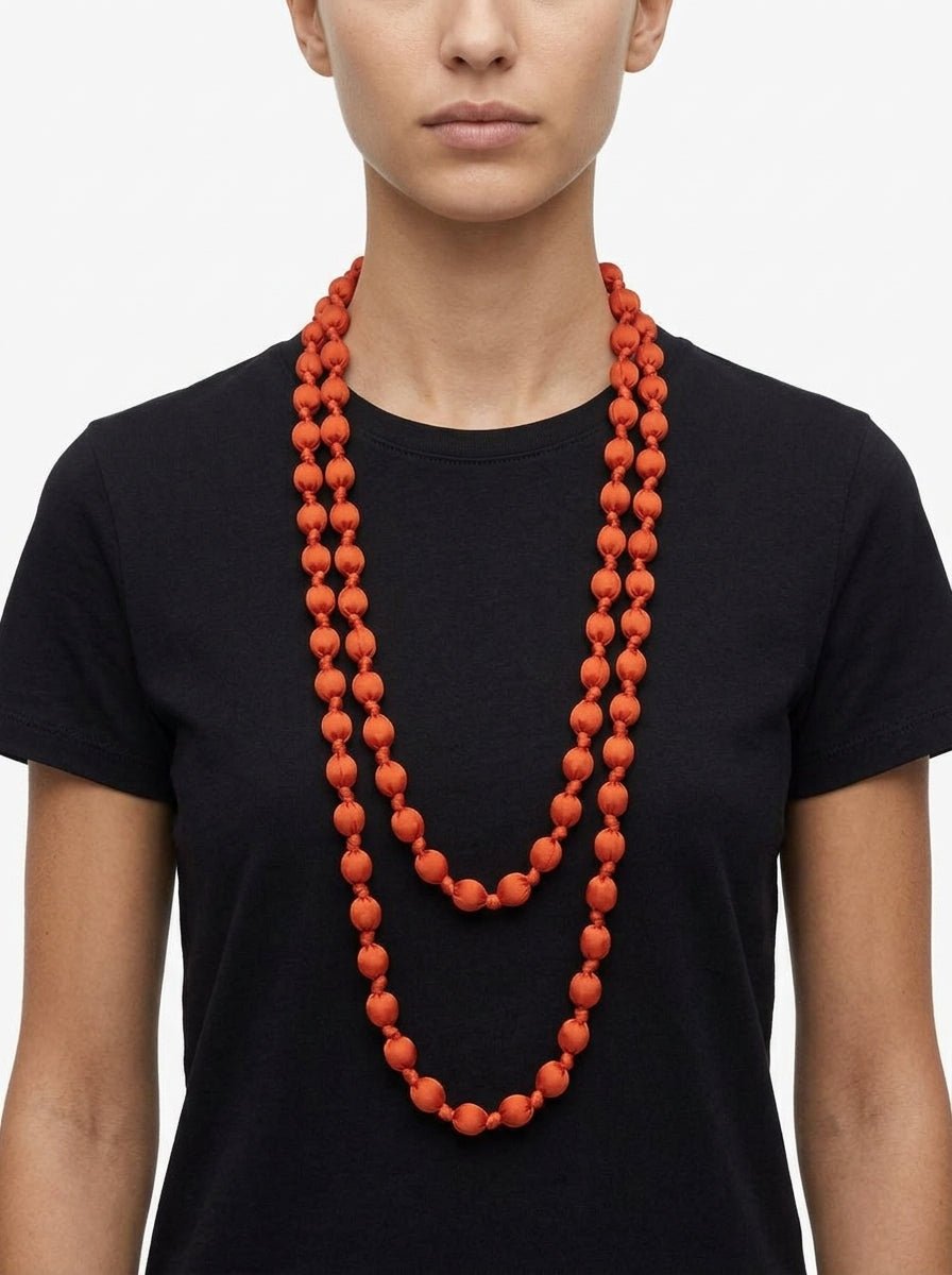 Collar Il Baco Da Seta Bolas Seda Bermellón