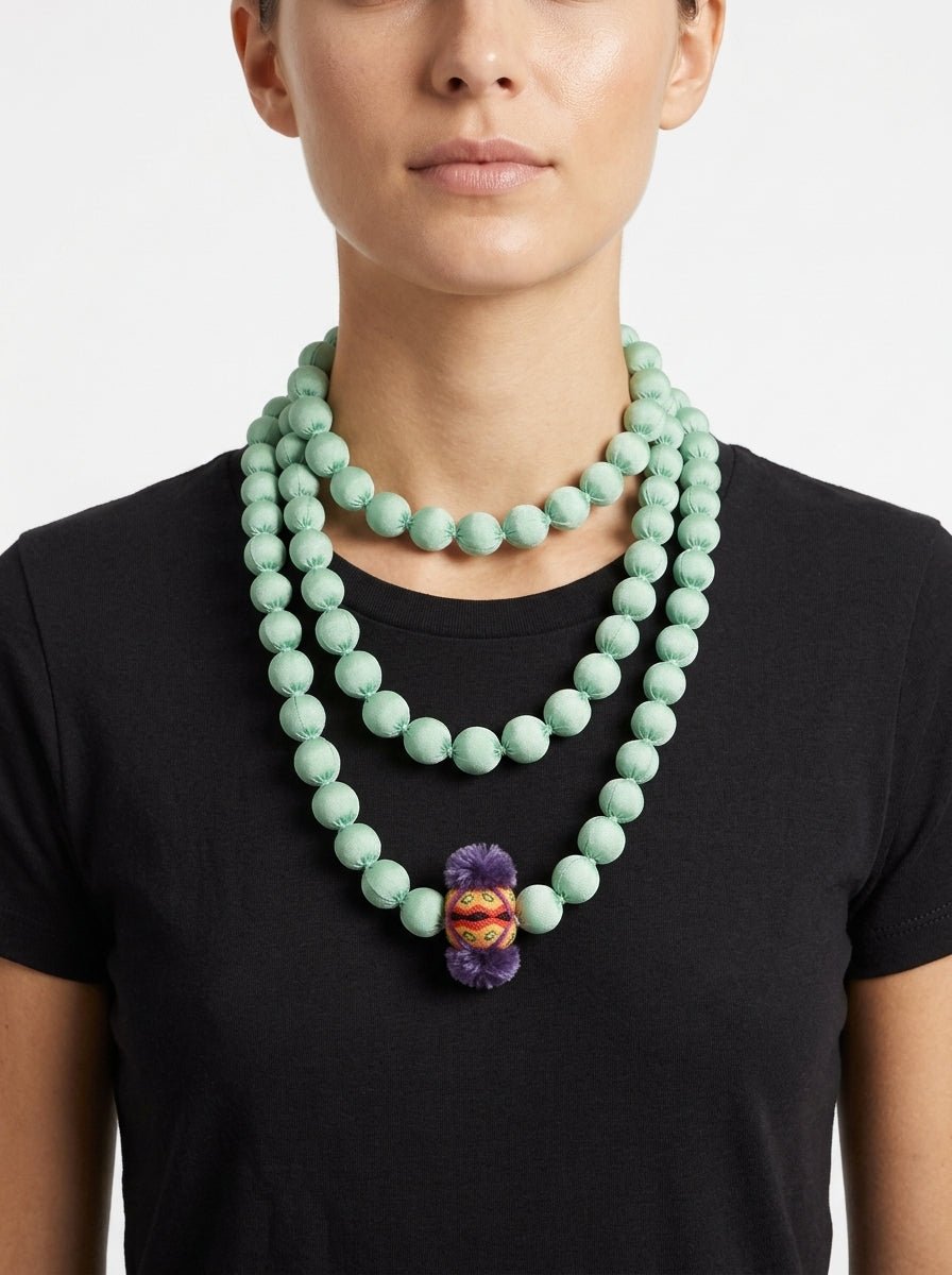 Collar Il Baco Da Seta Bolas Pequeñas Nhdi Almohadon Verde Agua