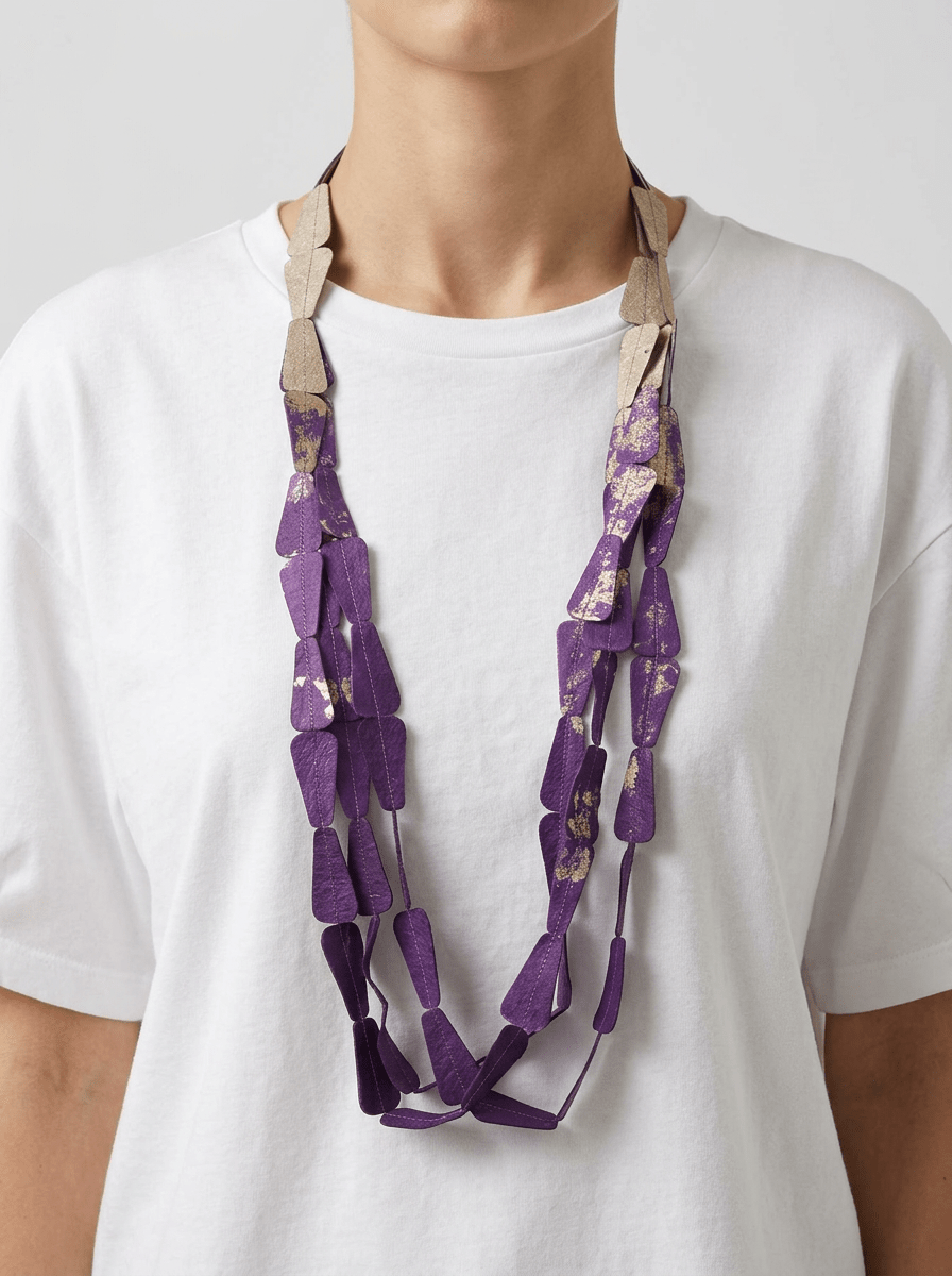 Collar Ana Hagopian Trap Morado y Beige