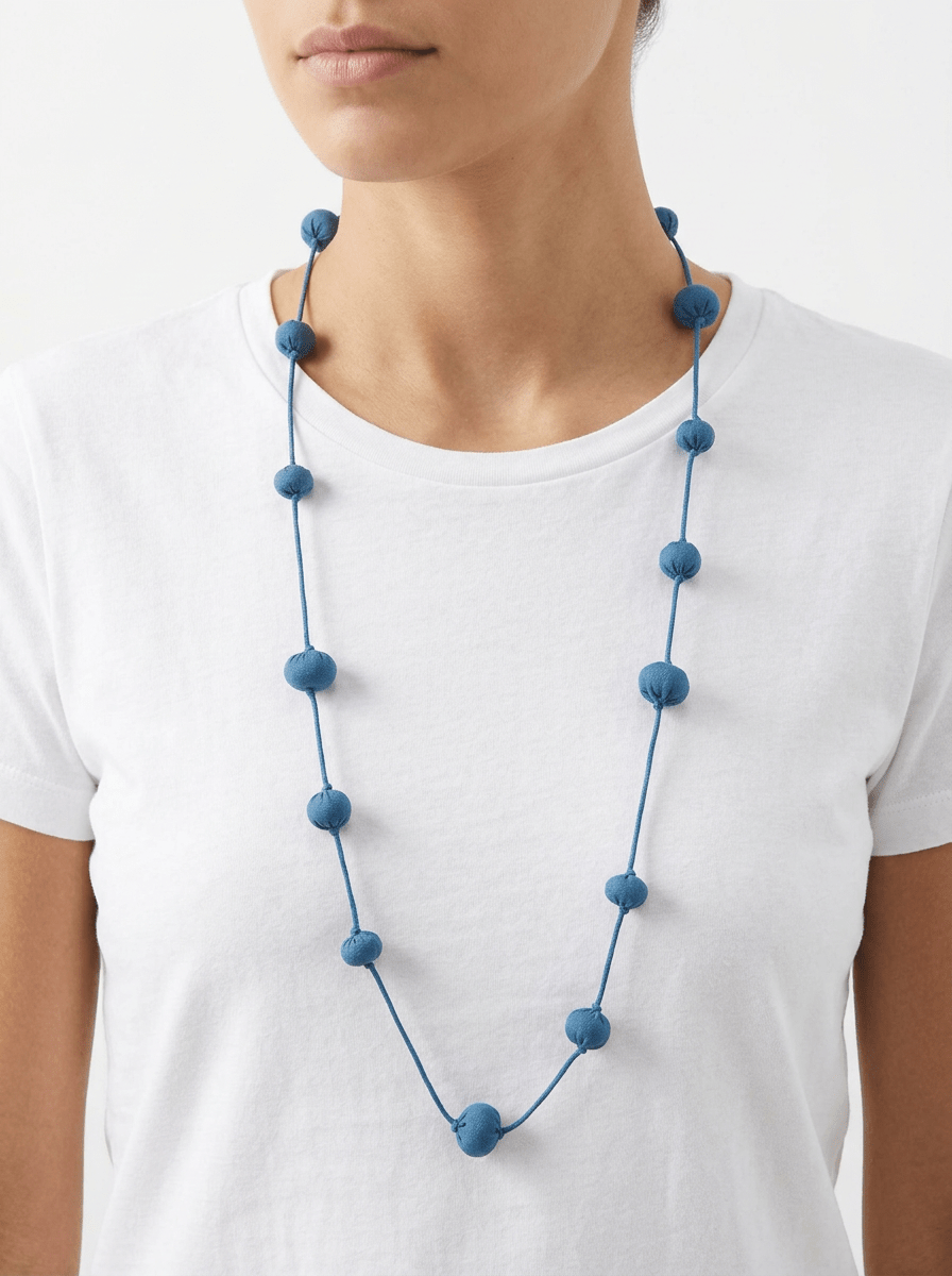 Collar Il Baco Da Seta Bolas De Seda Cocoon Azul Eléctrico