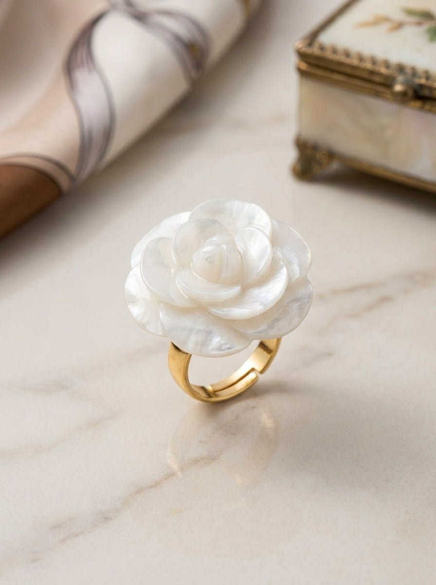 Anillo Il Baco Da Seta Camelia Blanco