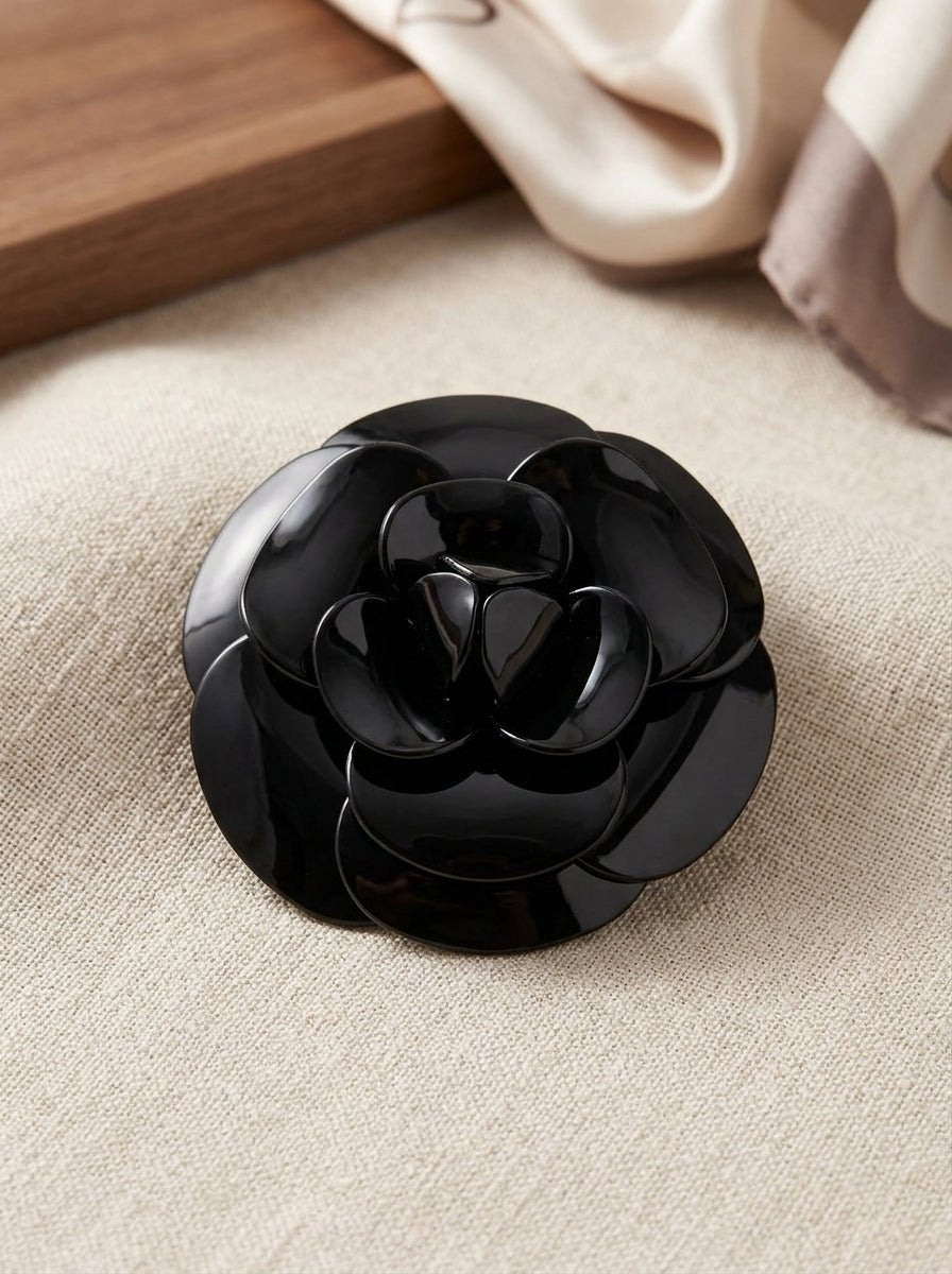 Broche Il Baco Da Seta Camelia Negro