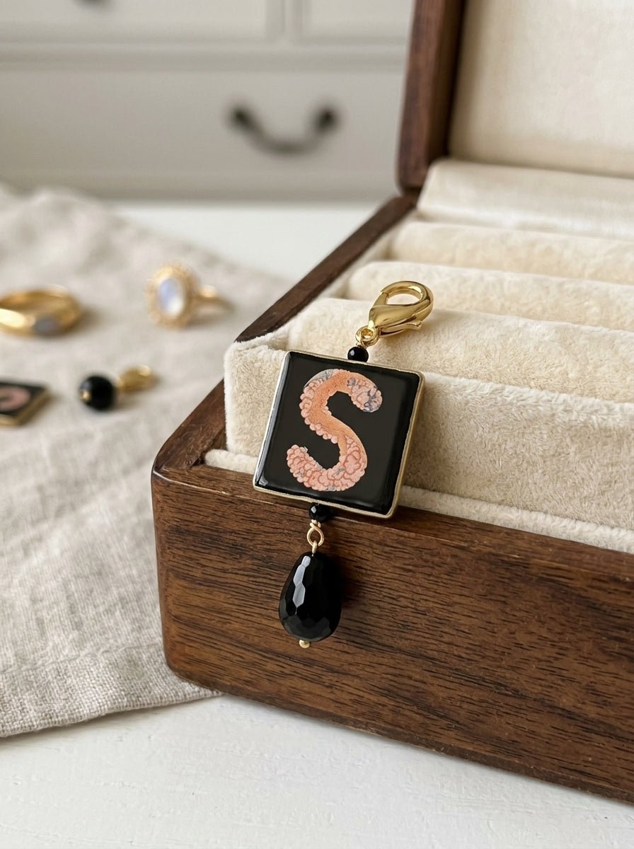 Marntelli Fabrizio pendant initial s