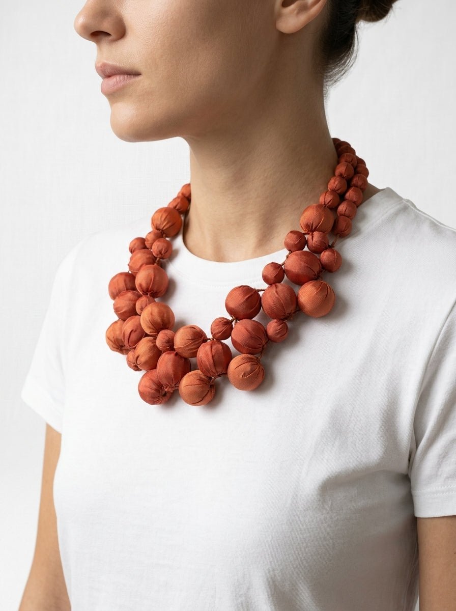 Collar Il Baco Da Seta Bolas De Seda Cheope Terracota