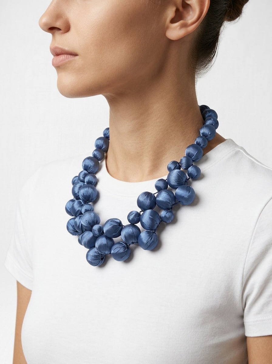 Collar Il Baco Da Seta Bolas De Seda Cheope Azul Pizarra Claro