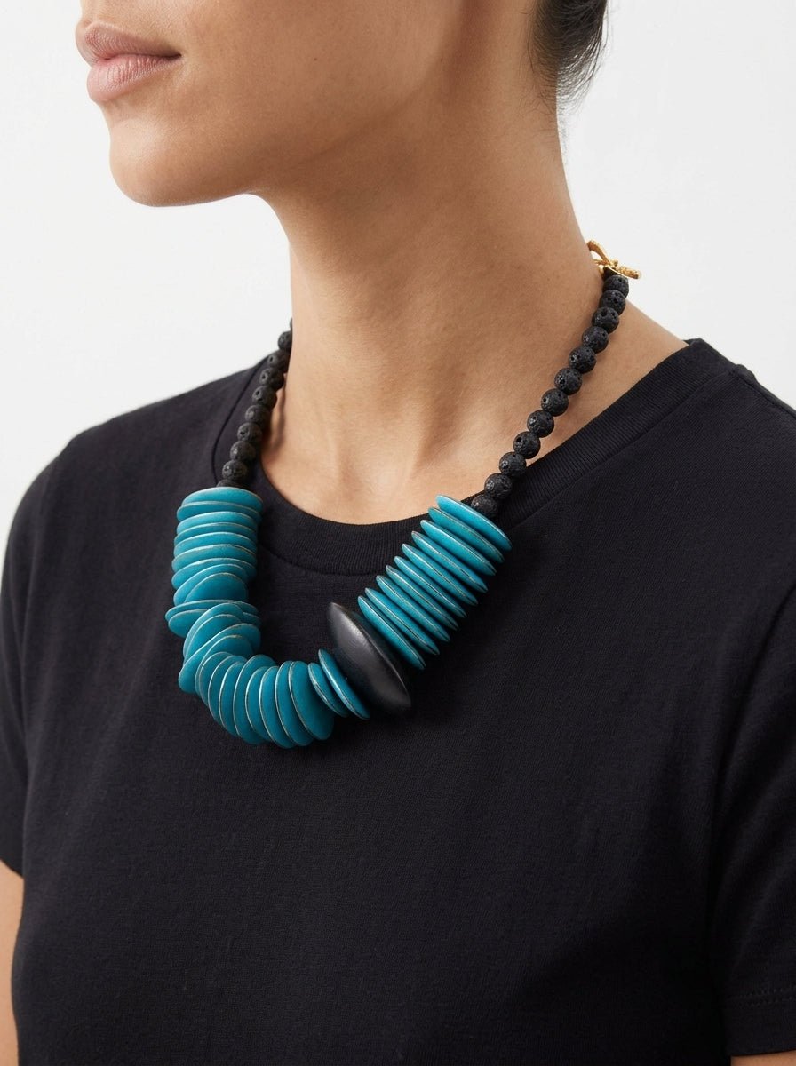 Collar Liviana Conti Bolas Negras Detalle Turquesa