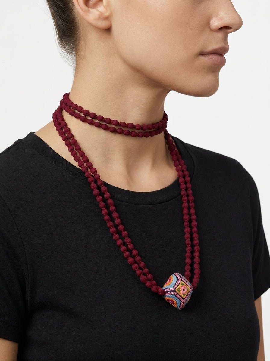Necklace Il Baco Da Seta Mini Balls Ly Burgundy Pillow