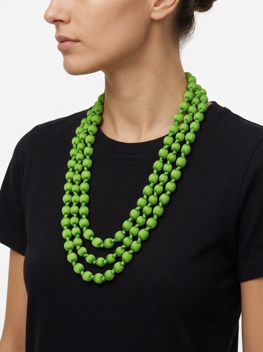 Collana Il Baco Da Seta Palline di seta verde media 6.4