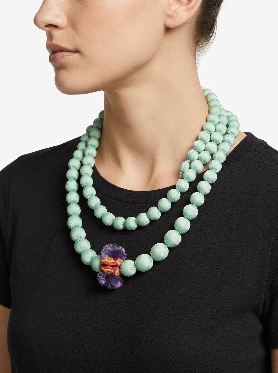 Collar Il Baco Da Seta Bolas Pequeñas Nhdi Almohadon Verde Agua