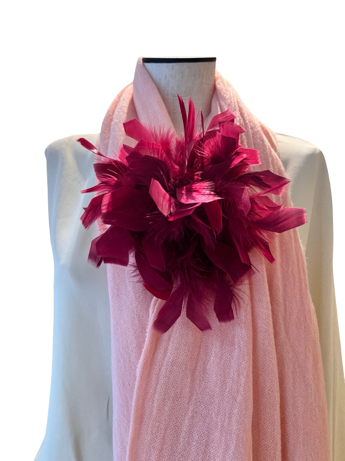 Broche Il Baco Da Seta Plumas Pequeño Berenjena