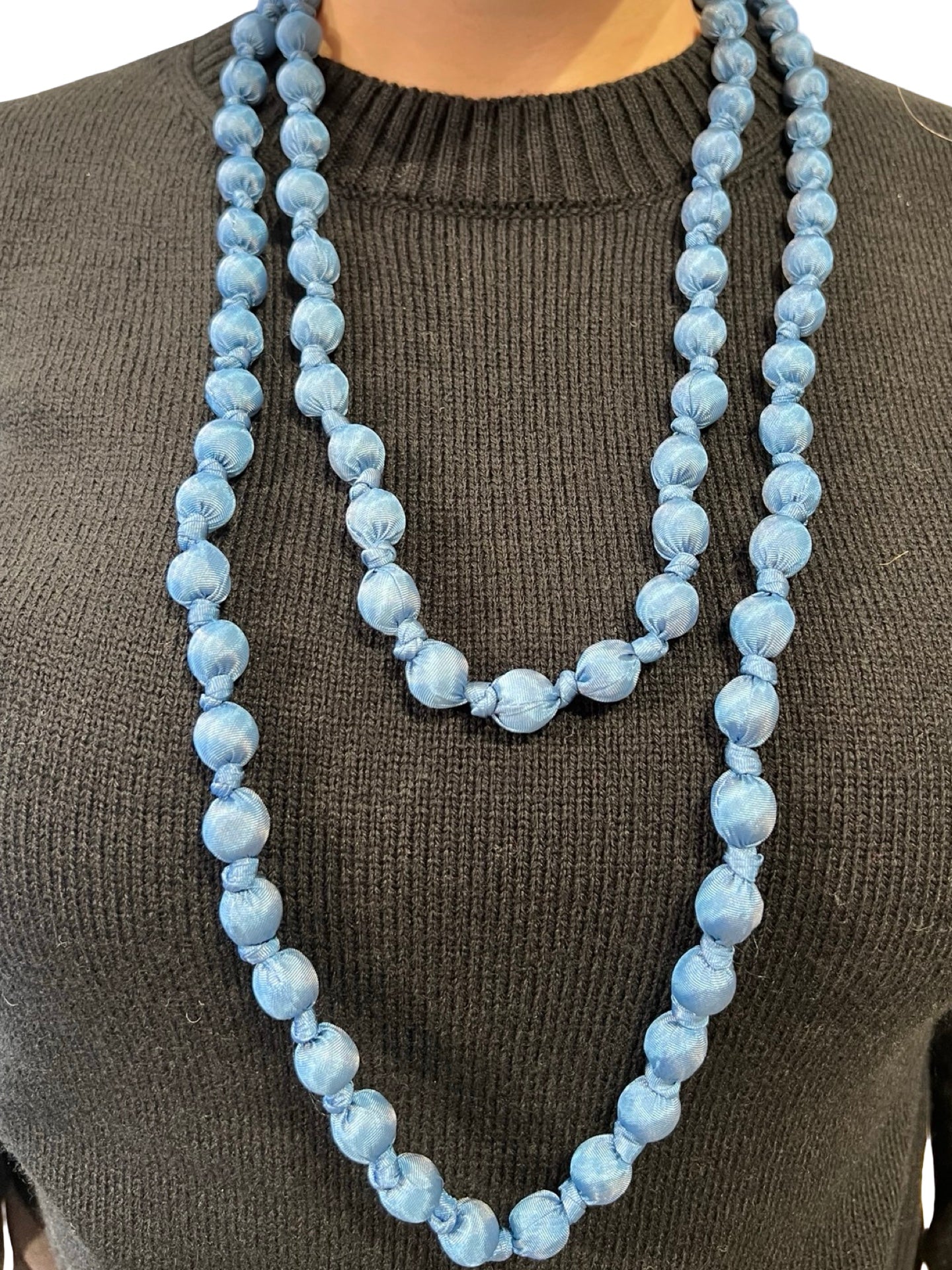 Collar Il Baco Da Seta Bolas Seda Azul Pitufo