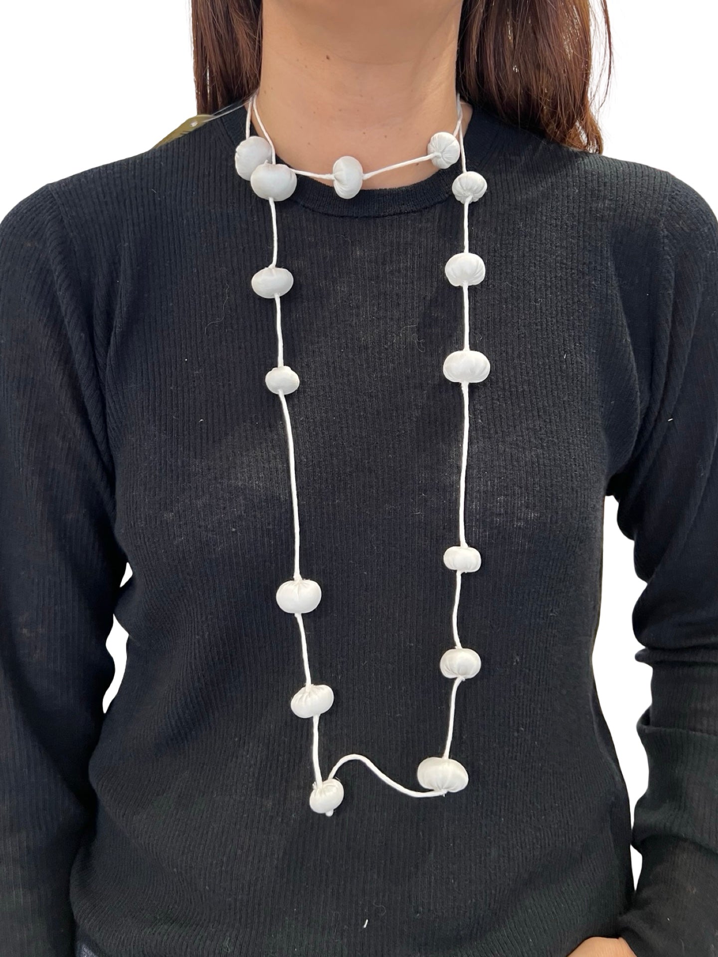 Collana Il Baco Da Seta Palline di seta bozzolo bianco