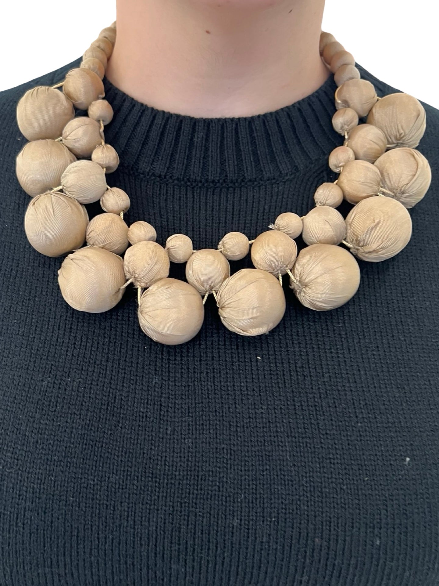 Collar Il Baco Da Seta Bolas De Seda Chefren Arena