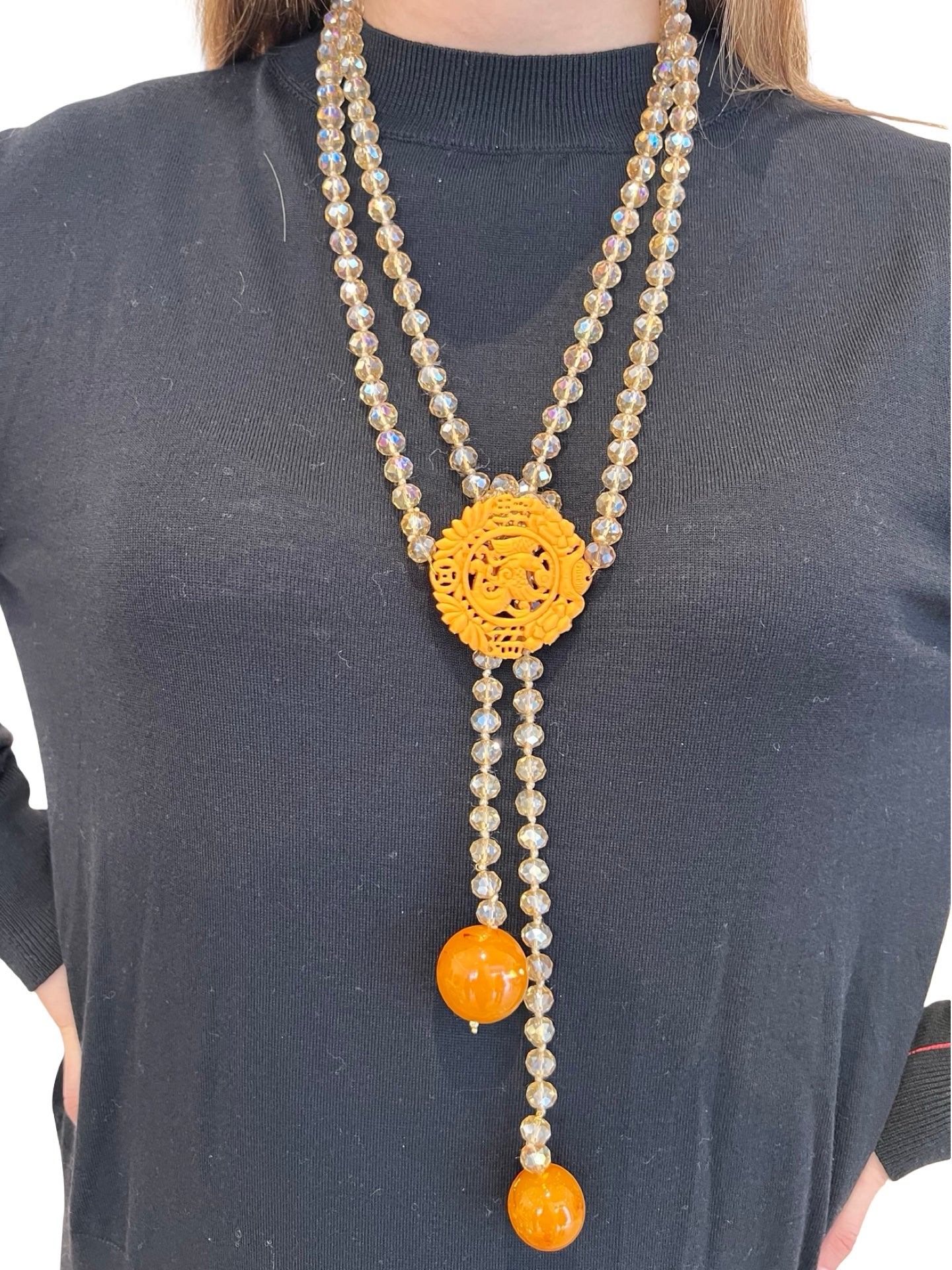 Collar Fabrizio Marcantelli Piedritas Medallon Tallado Dragon Imperial Mostaza